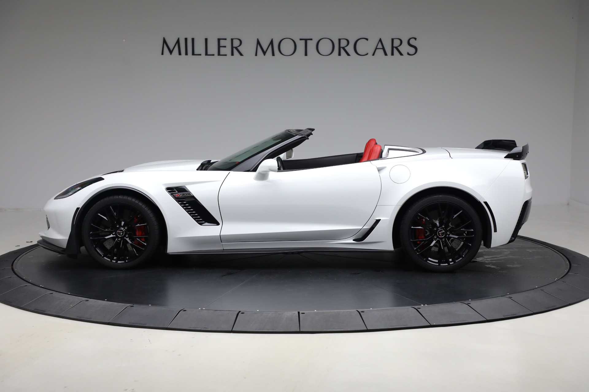 Used-2015-Chevrolet-Corvette-Z06