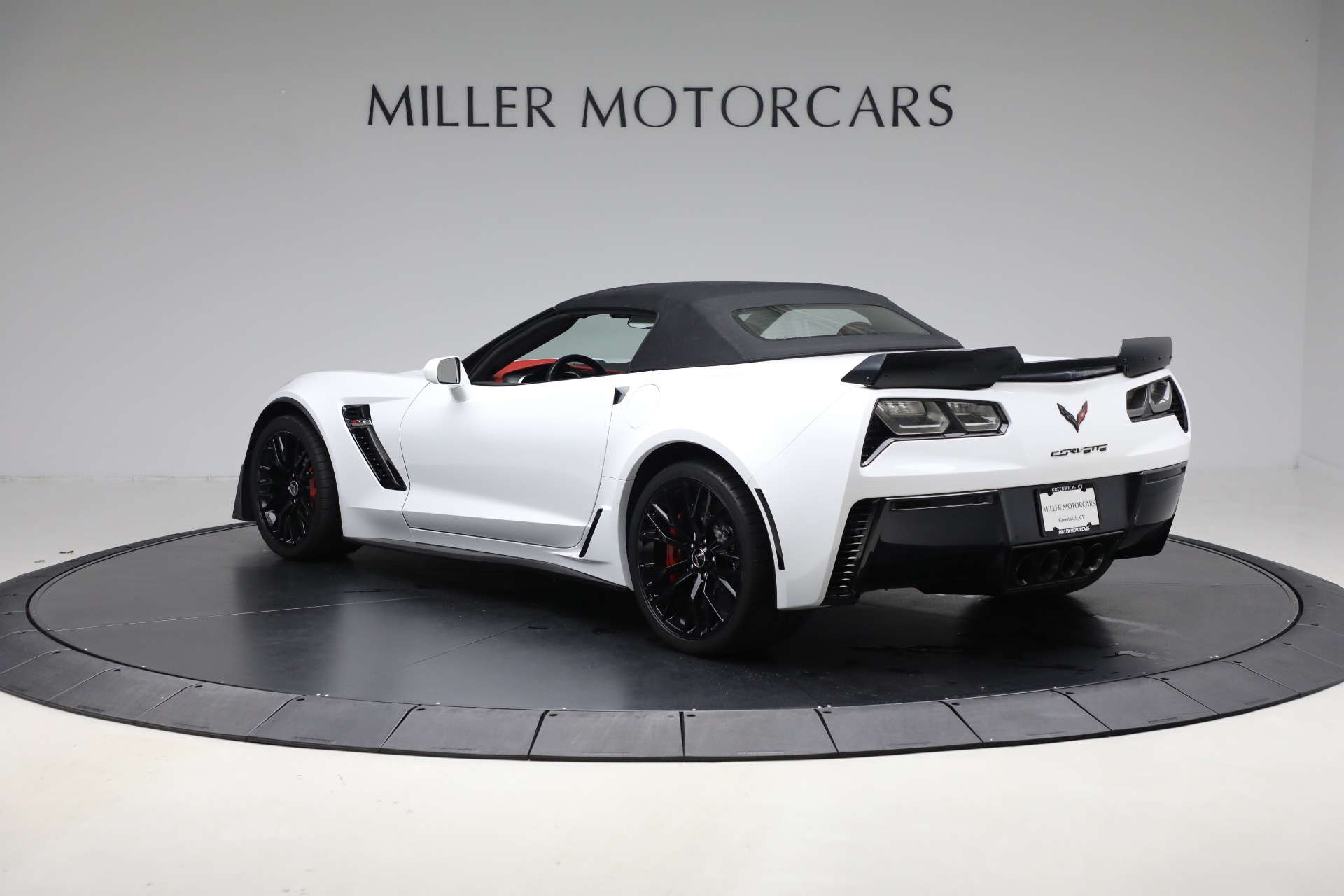 Used-2015-Chevrolet-Corvette-Z06