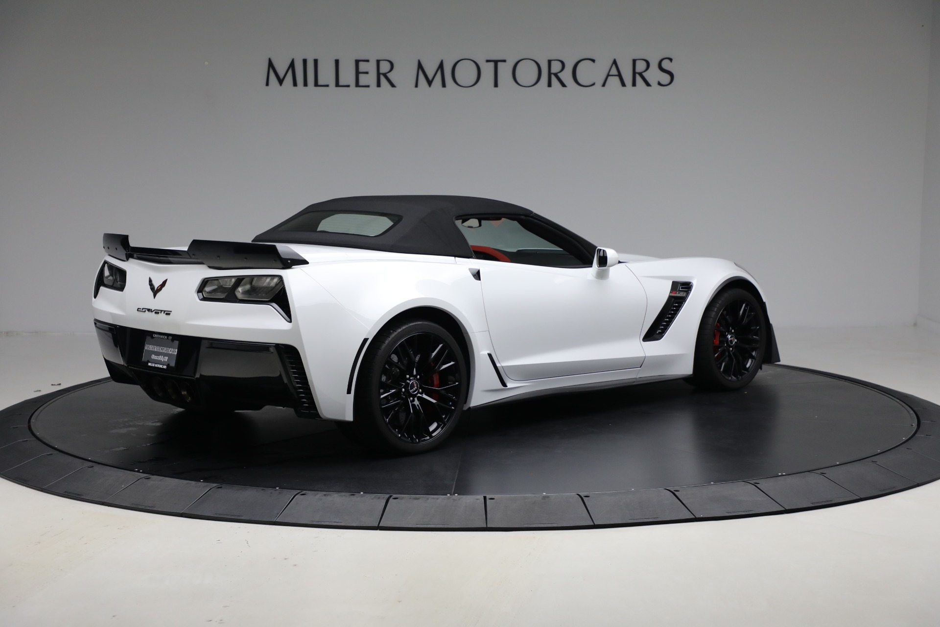 Used-2015-Chevrolet-Corvette-Z06