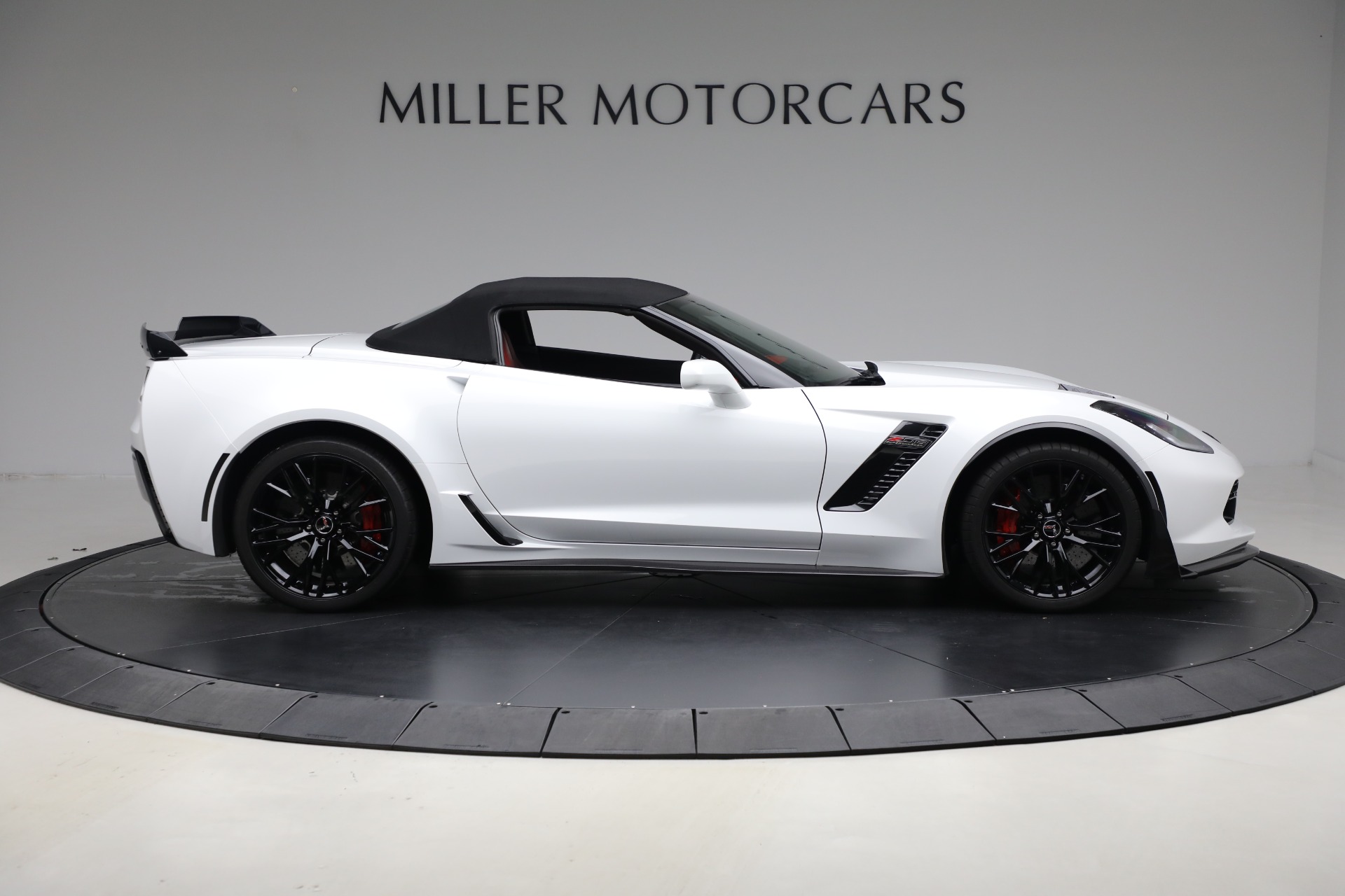 Used-2015-Chevrolet-Corvette-Z06