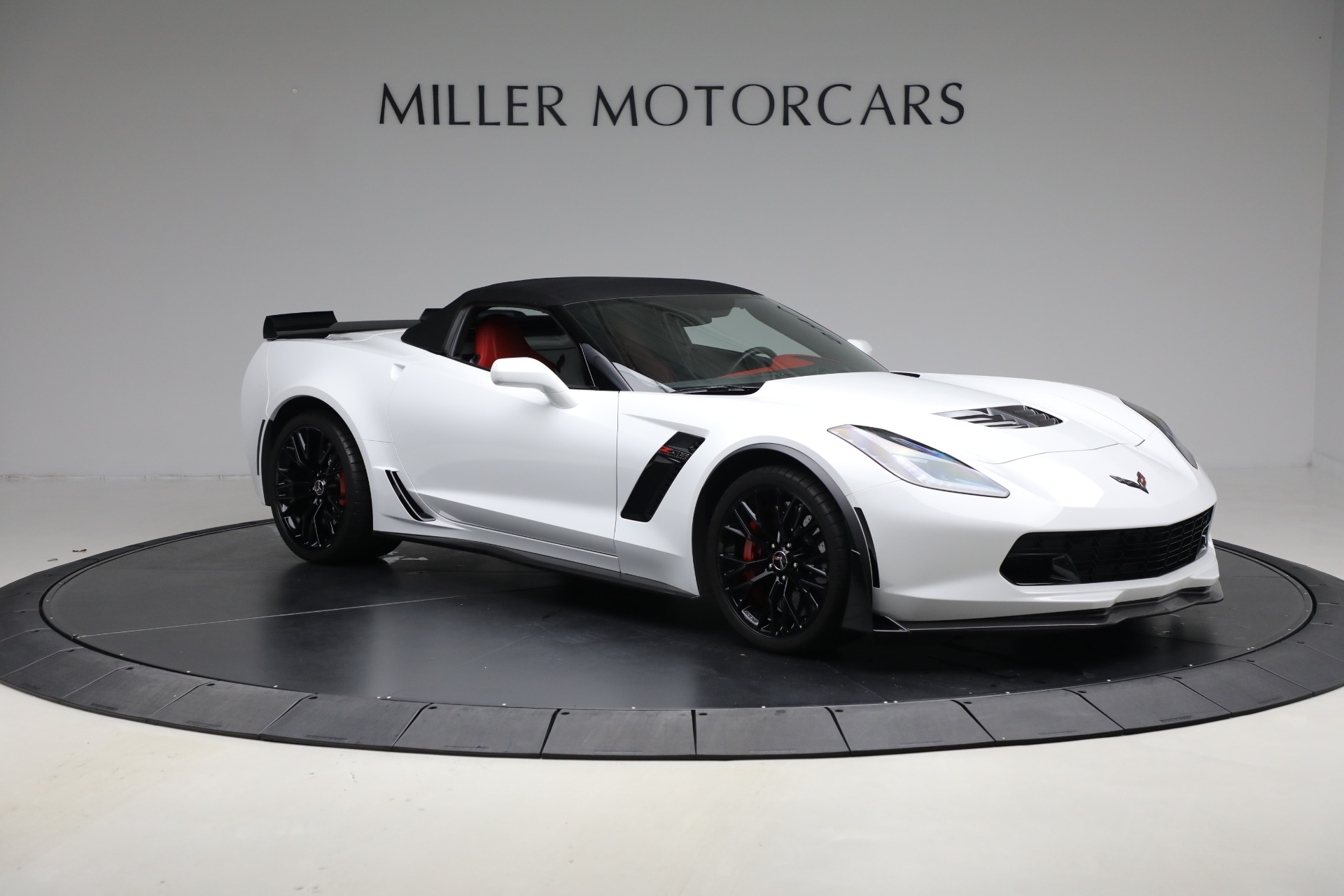 Used-2015-Chevrolet-Corvette-Z06