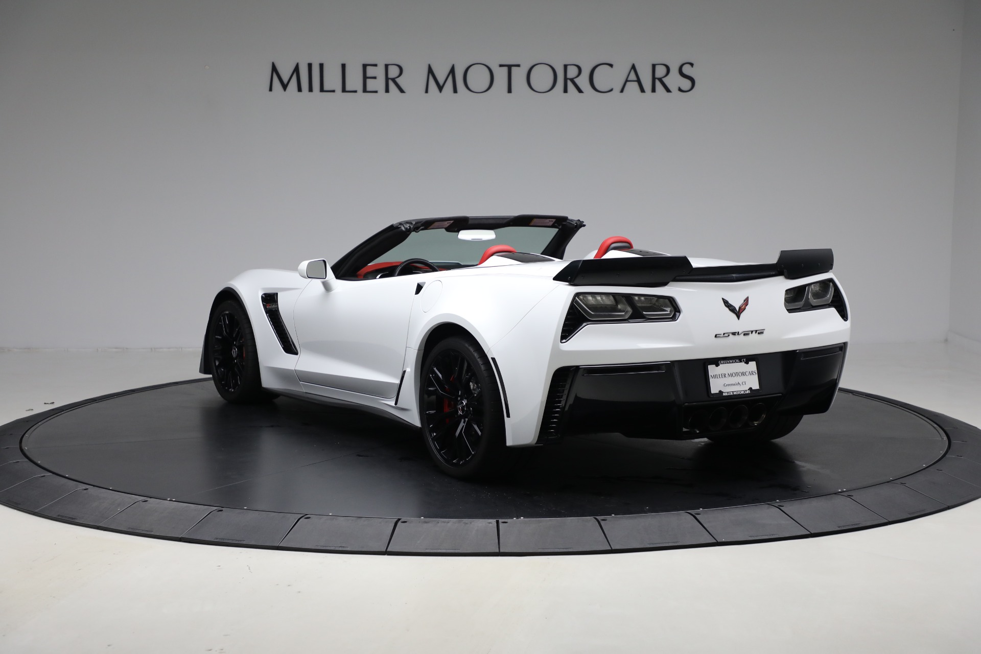 Used-2015-Chevrolet-Corvette-Z06