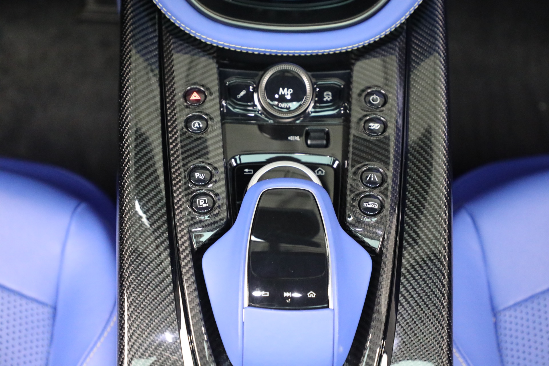 Used-2024-Aston-Martin-DBX-707