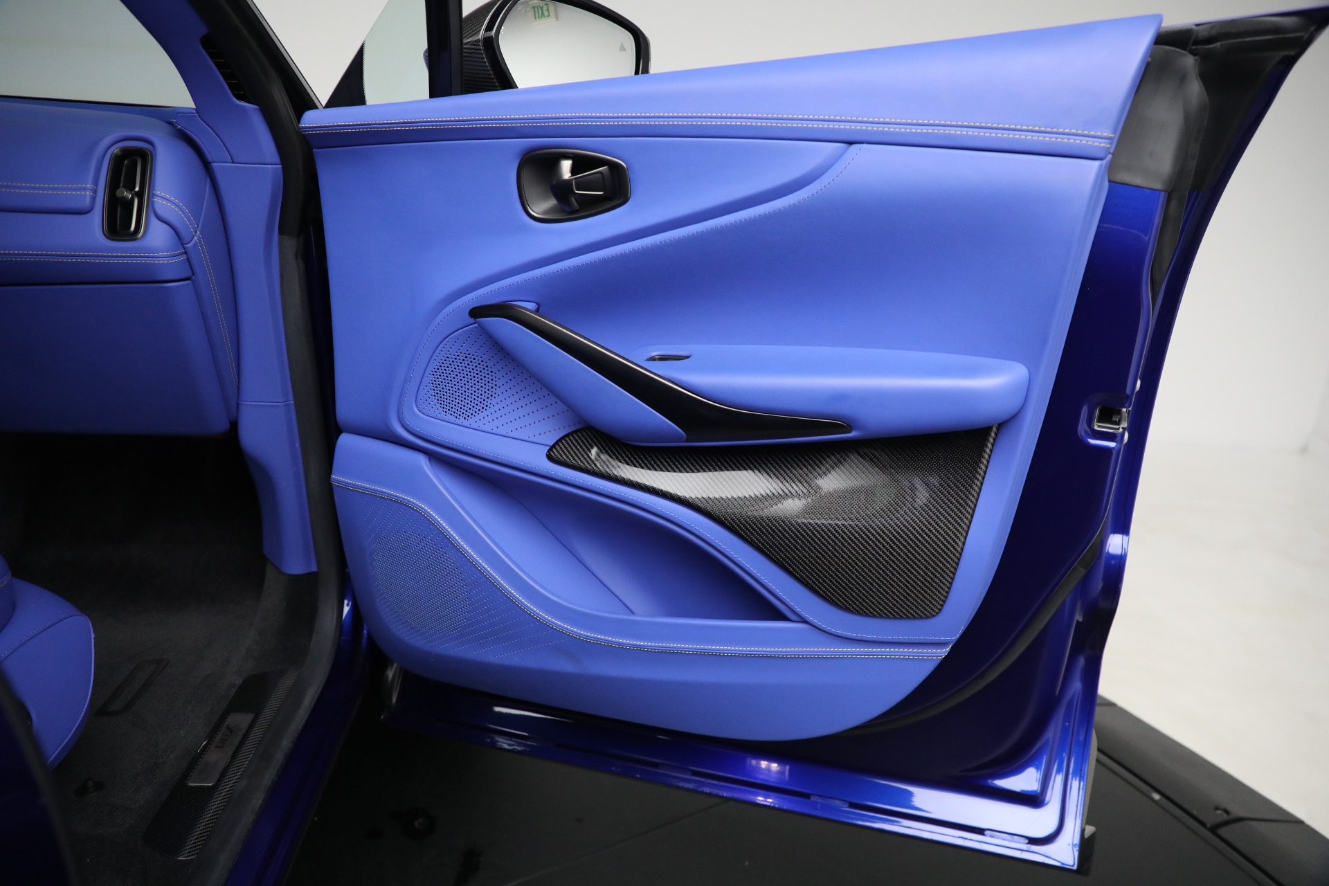 Used-2024-Aston-Martin-DBX-707