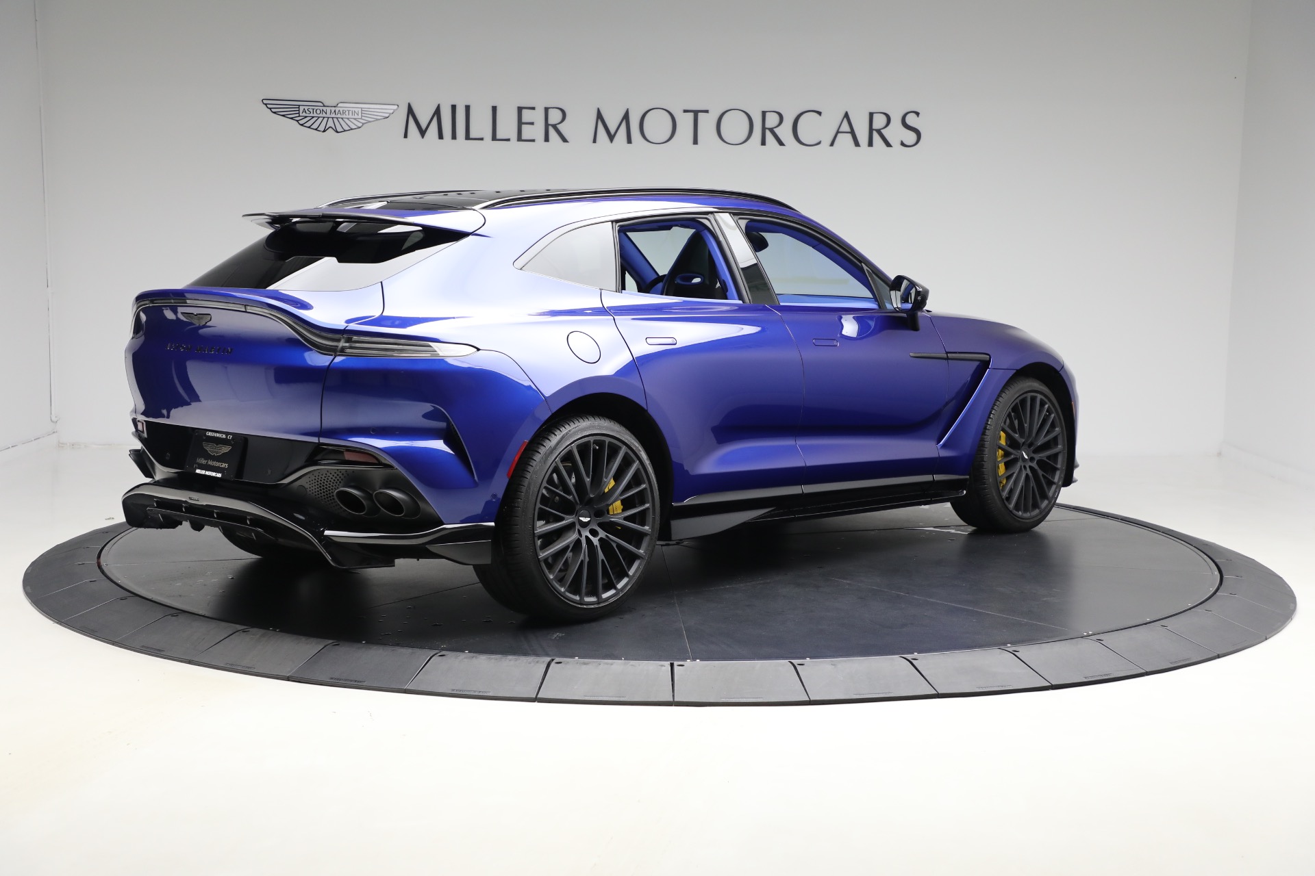 Used-2024-Aston-Martin-DBX-707