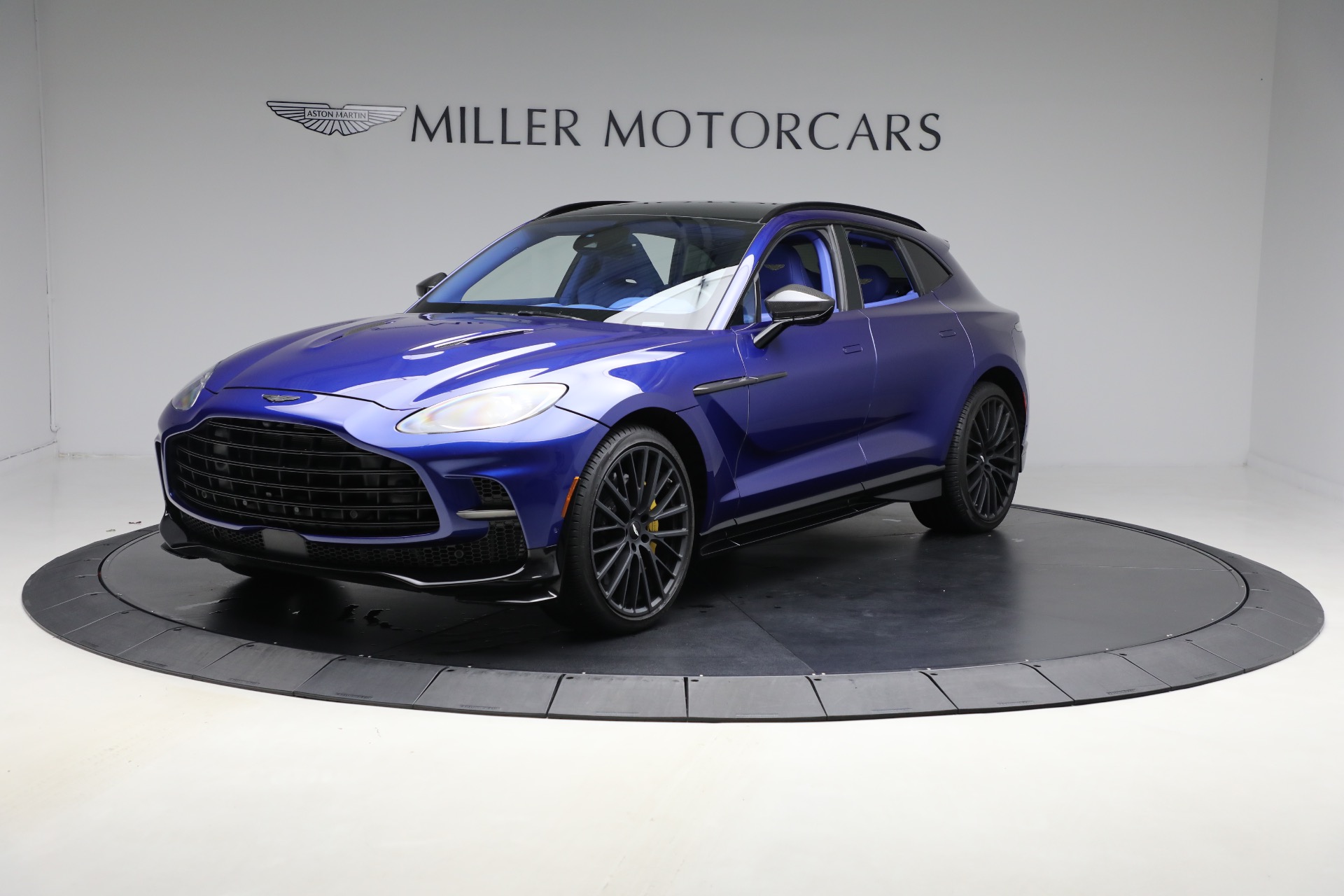 Used-2024-Aston-Martin-DBX-707