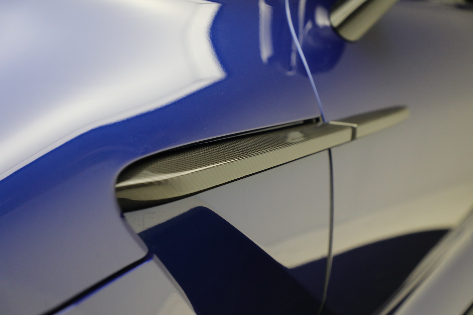 Used-2024-Aston-Martin-DBX-707