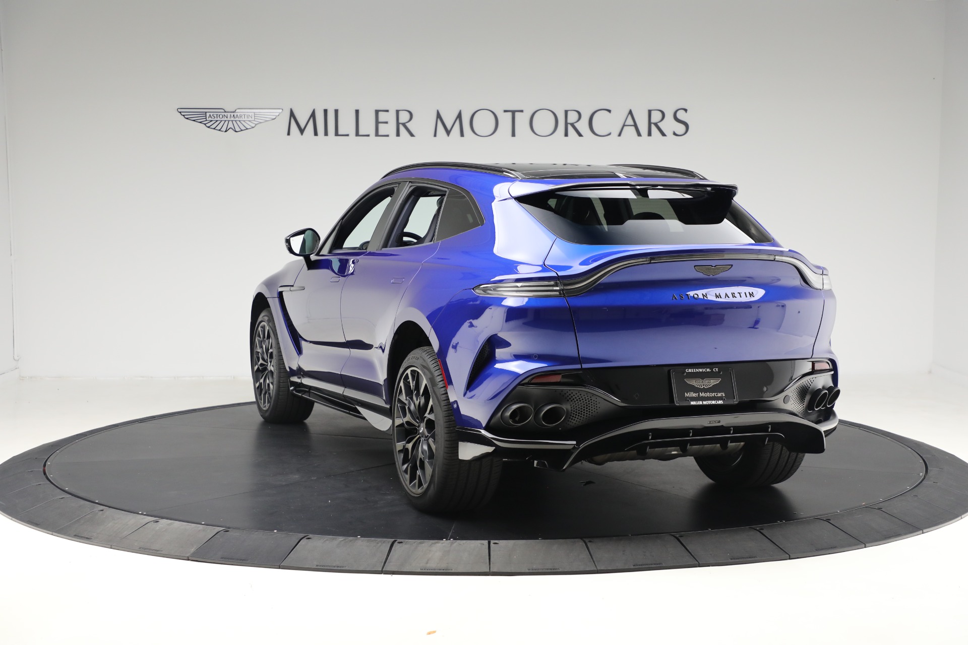 Used-2024-Aston-Martin-DBX-707