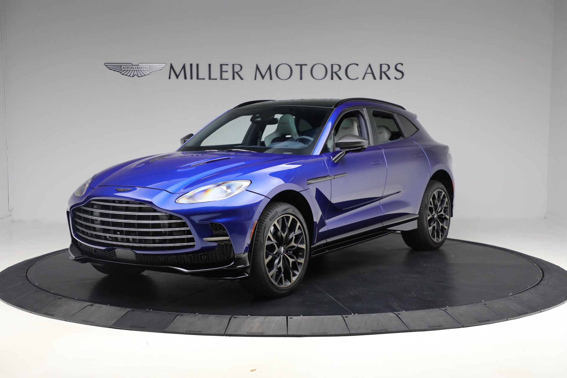 Used-2024-Aston-Martin-DBX-707
