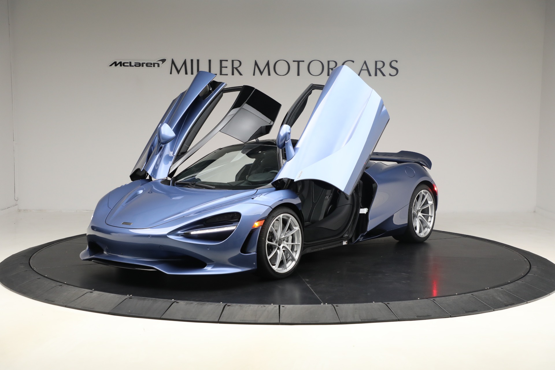 Used-2026-McLaren-750S-TechLux
