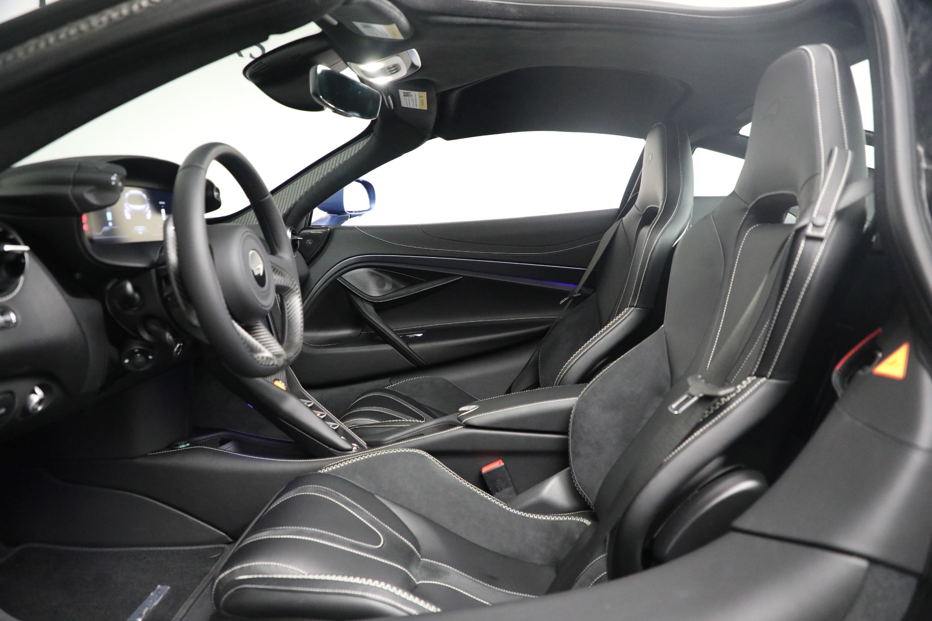 Used-2026-McLaren-750S-TechLux