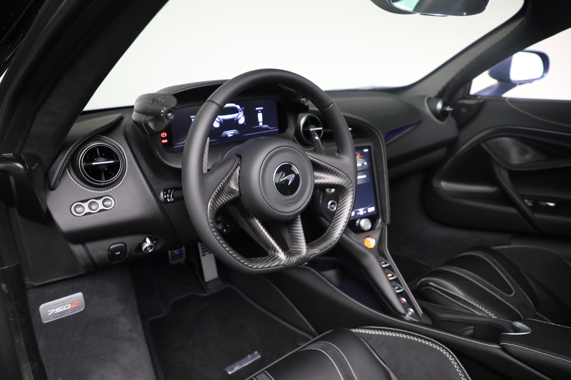 Used-2026-McLaren-750S-TechLux