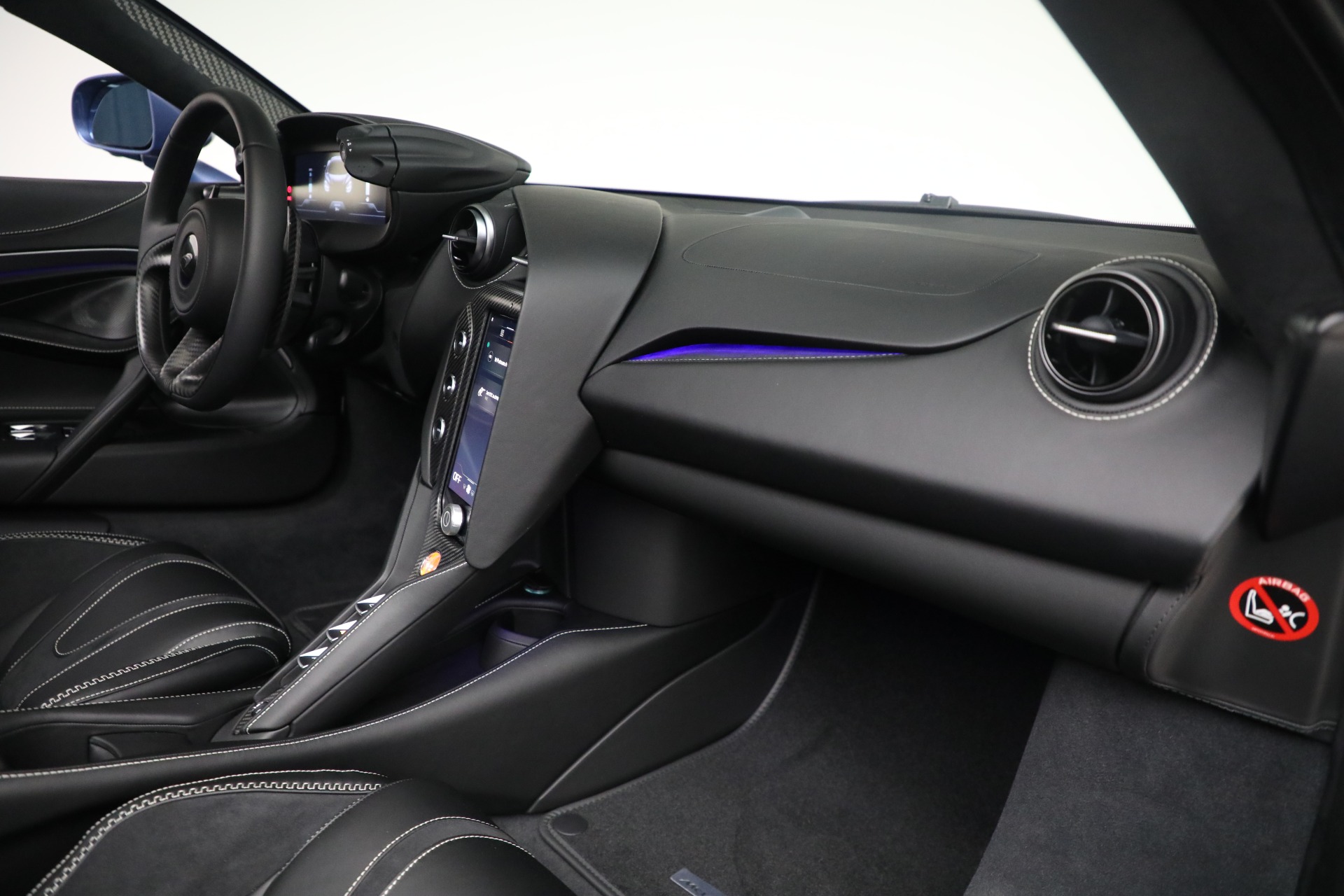 Used-2026-McLaren-750S-TechLux