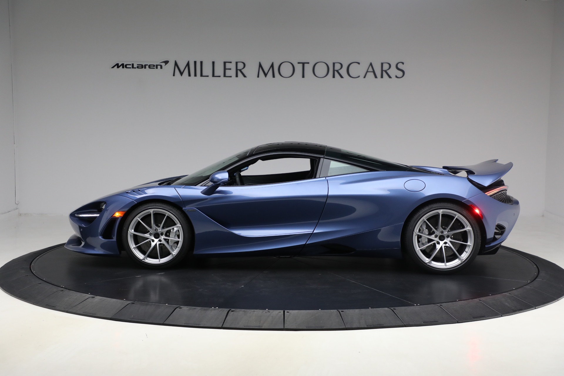 Used-2026-McLaren-750S-TechLux