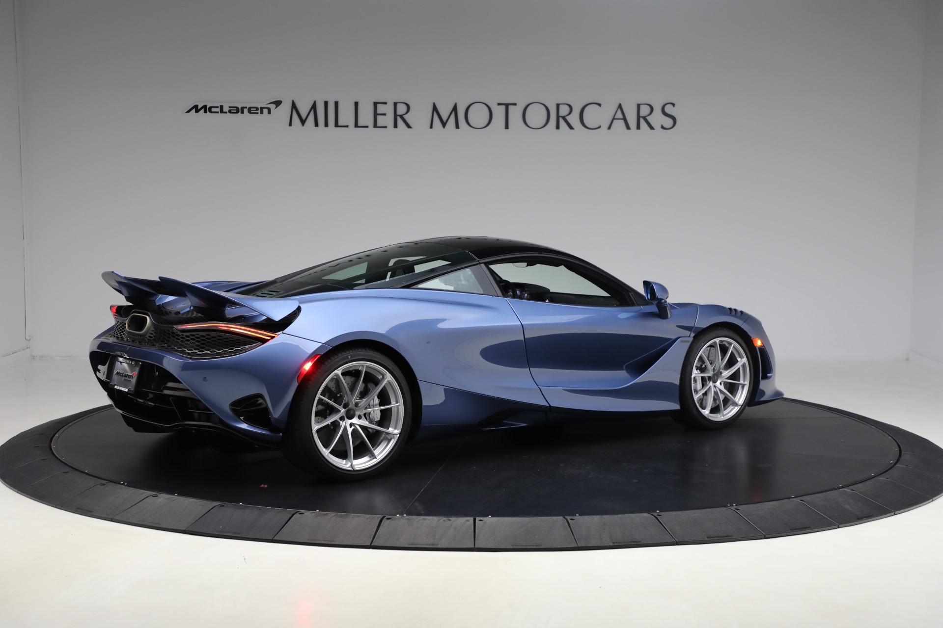 Used-2026-McLaren-750S-TechLux