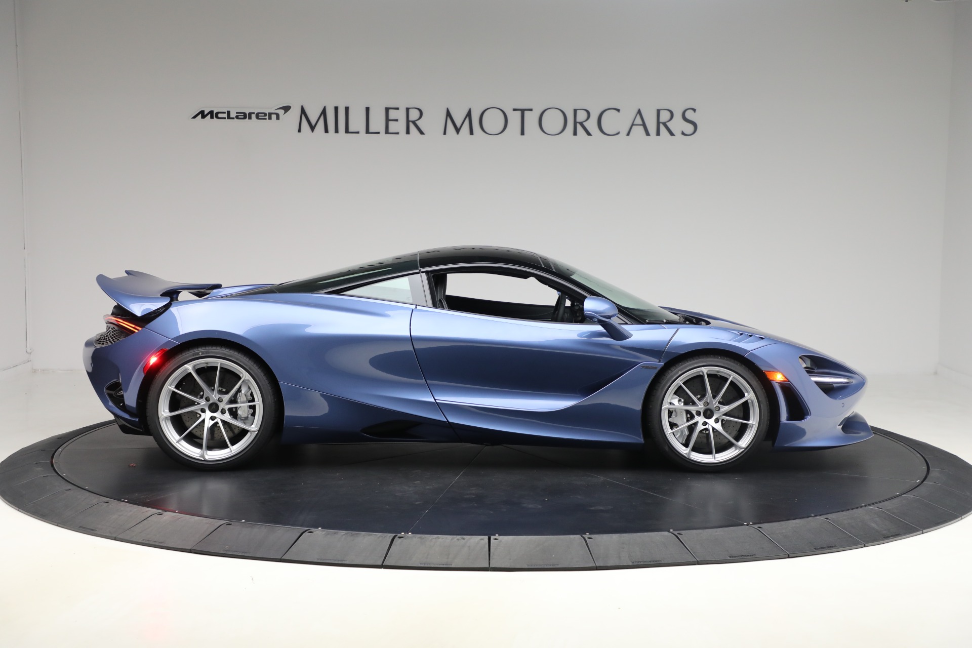 Used-2026-McLaren-750S-TechLux