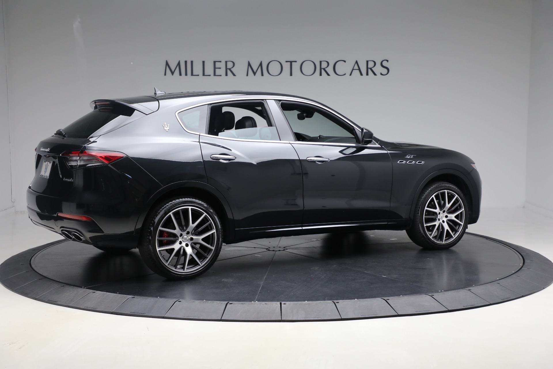 Used-2022-Maserati-Levante-GT