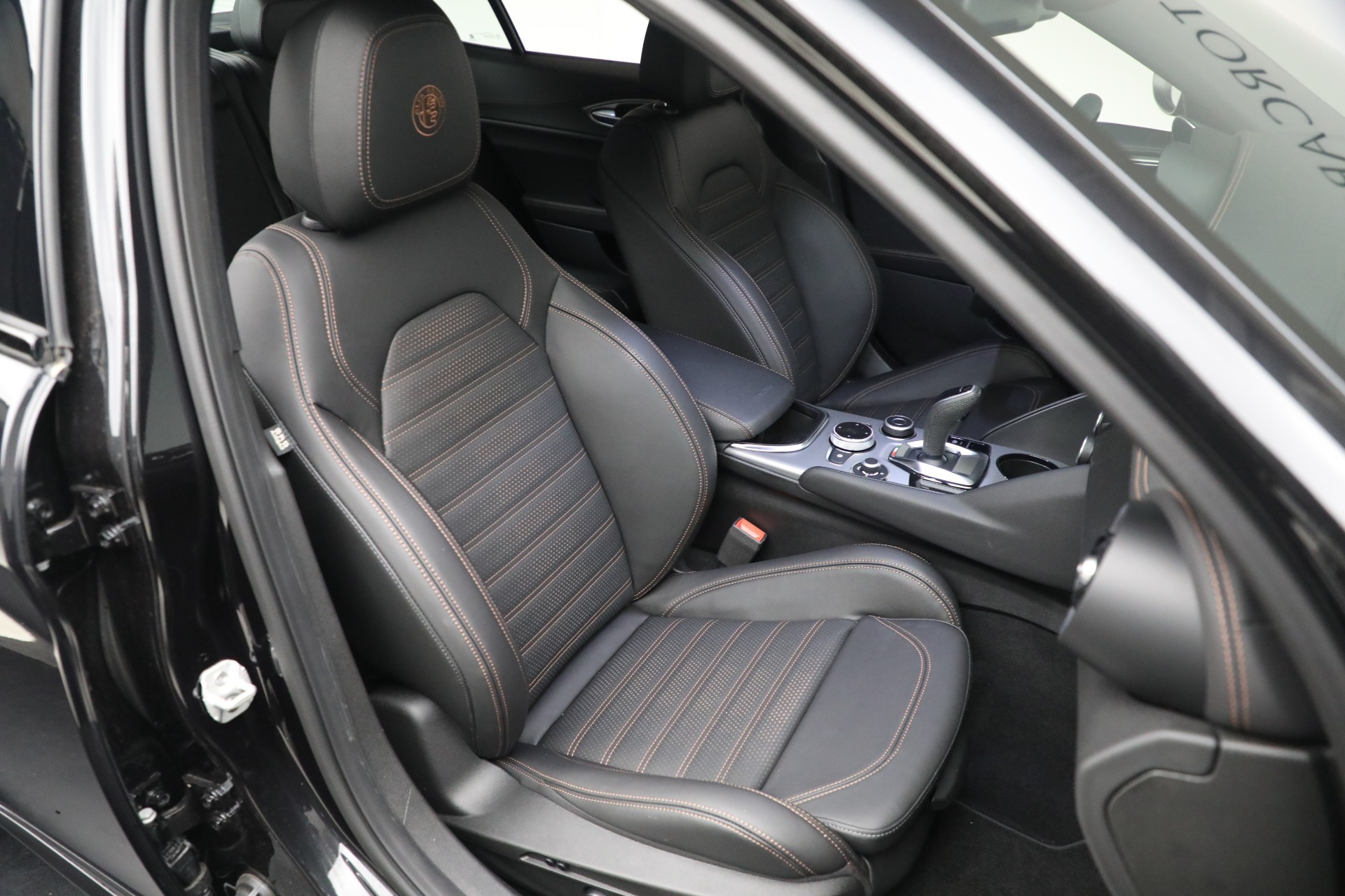 New-2025-Alfa-Romeo-Giulia-Intensa