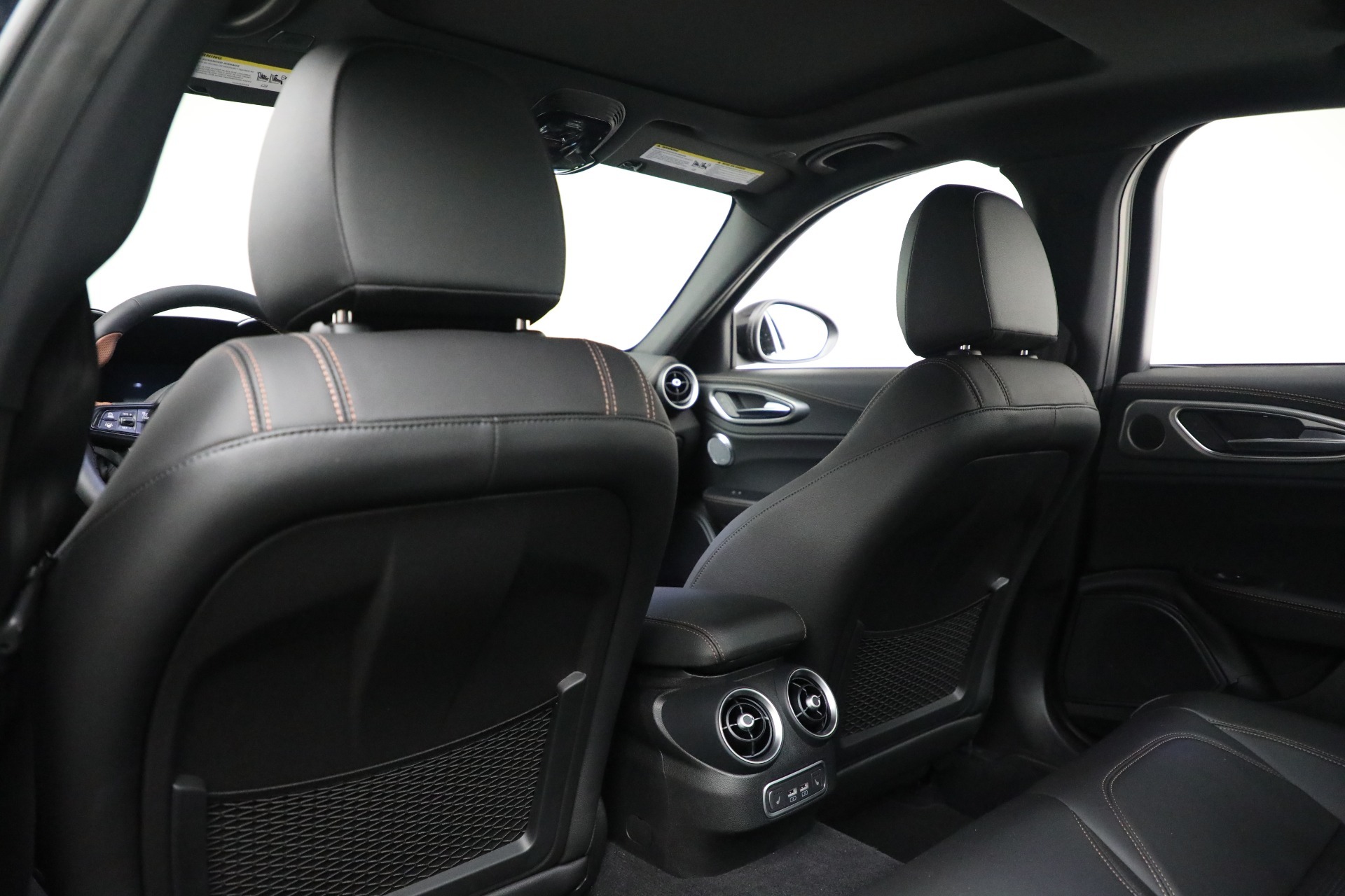 New-2025-Alfa-Romeo-Giulia-Intensa