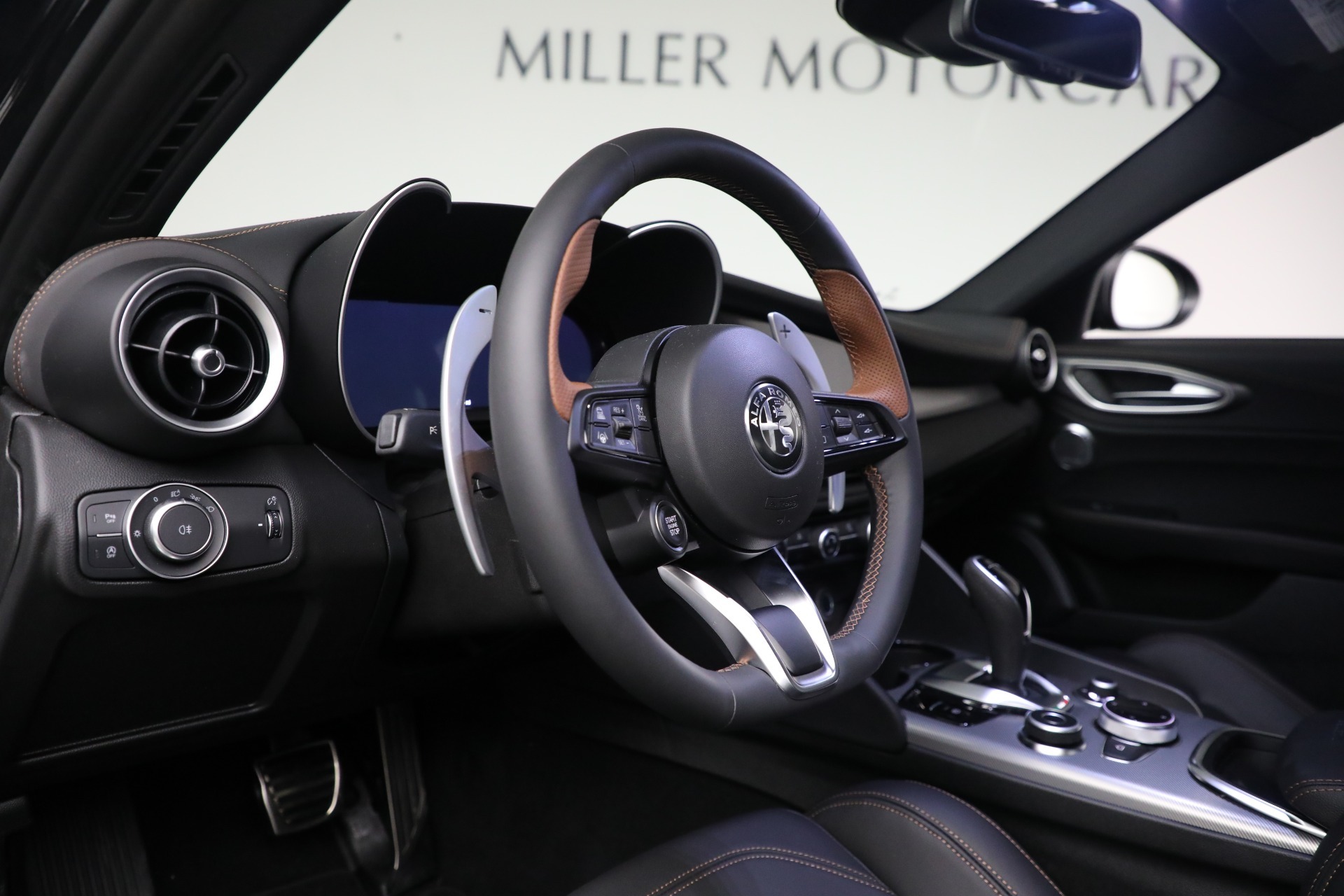 New-2025-Alfa-Romeo-Giulia-Intensa