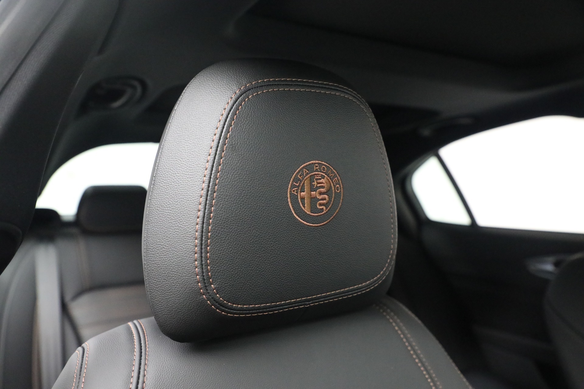 New-2025-Alfa-Romeo-Giulia-Intensa