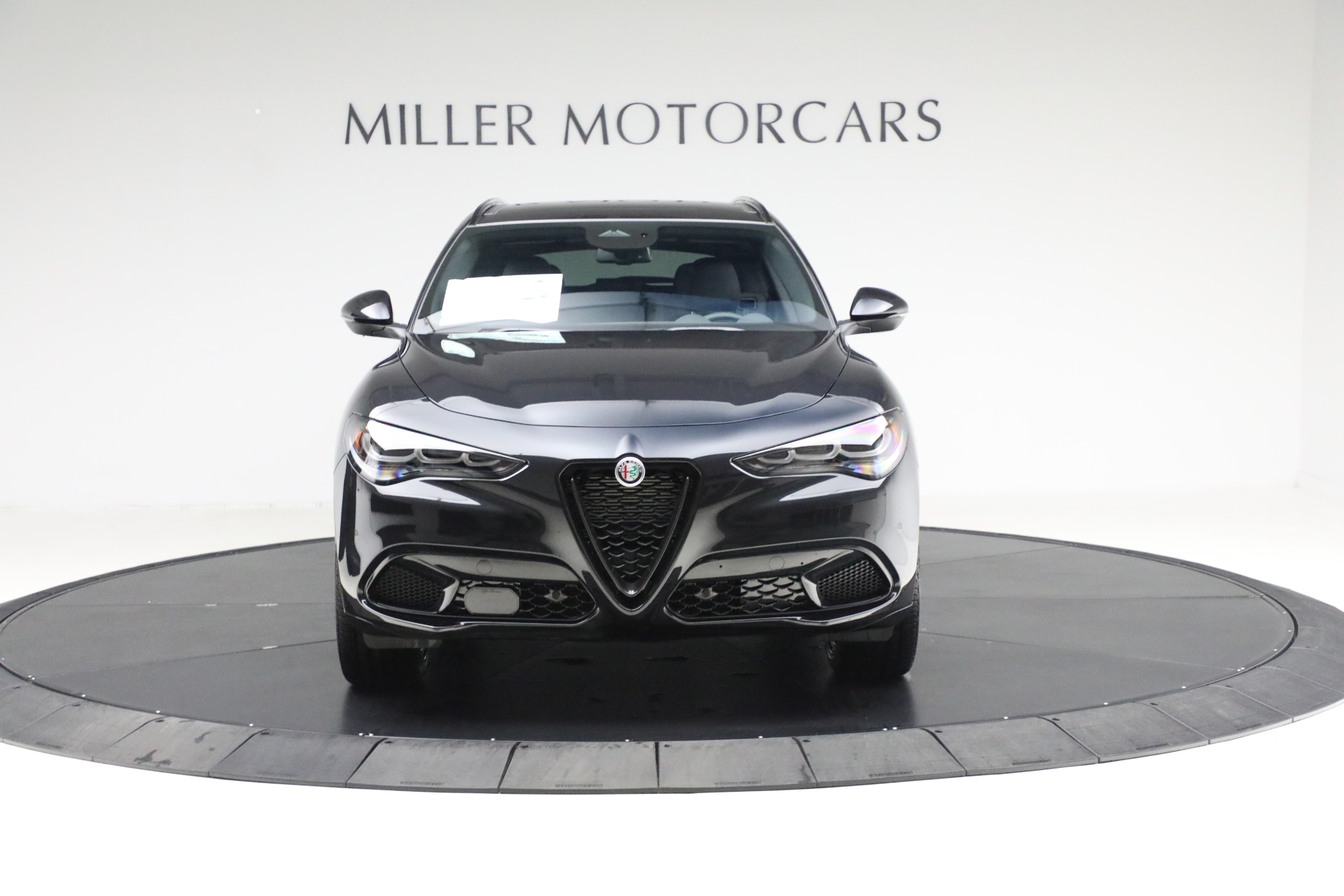 New-2025-Alfa-Romeo-Stelvio-Veloce