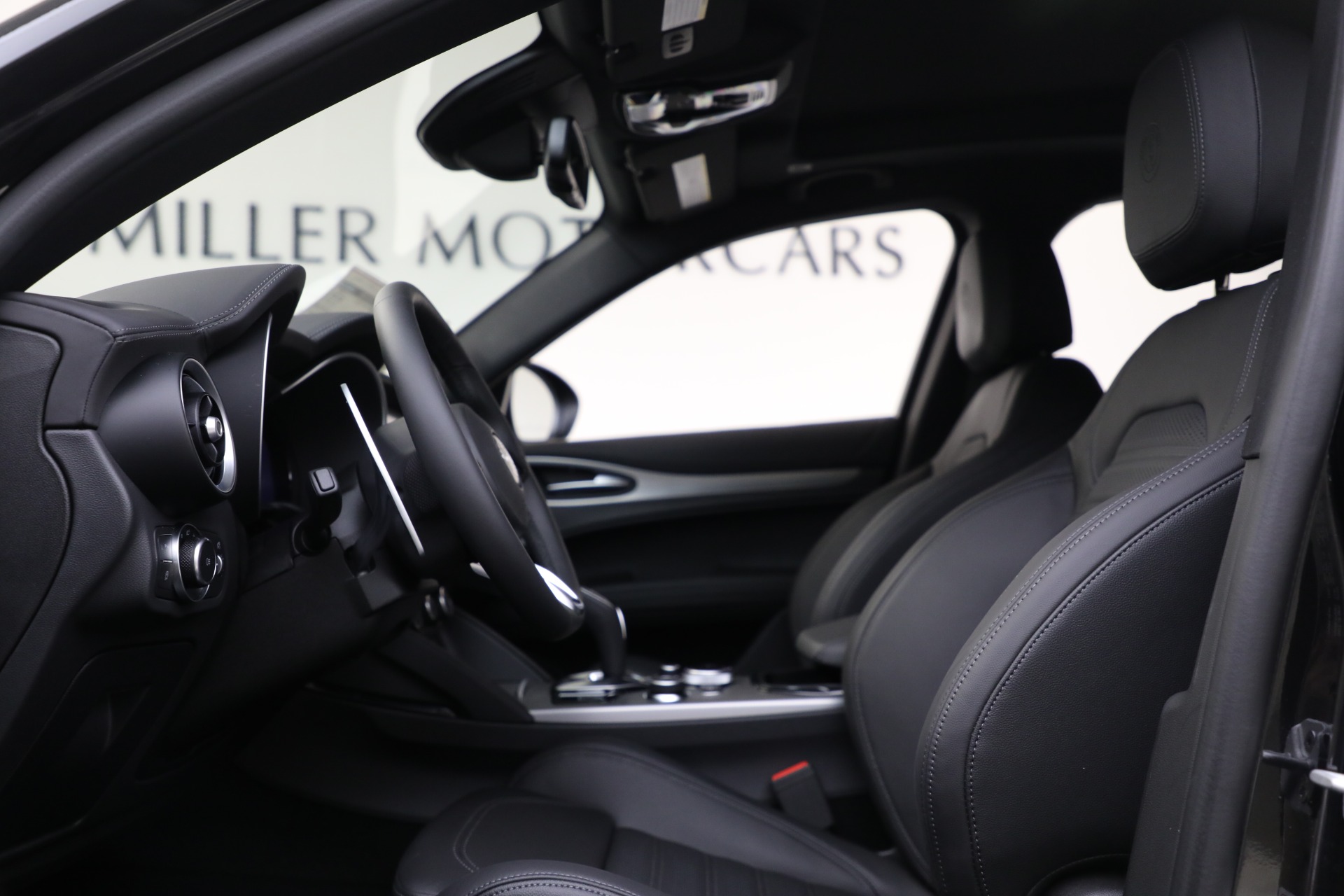 New-2025-Alfa-Romeo-Stelvio-Veloce