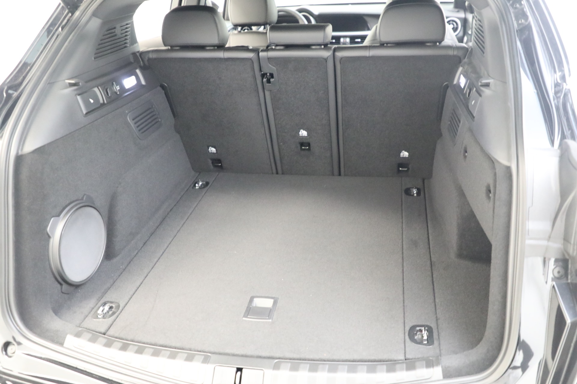 New-2025-Alfa-Romeo-Stelvio-Veloce