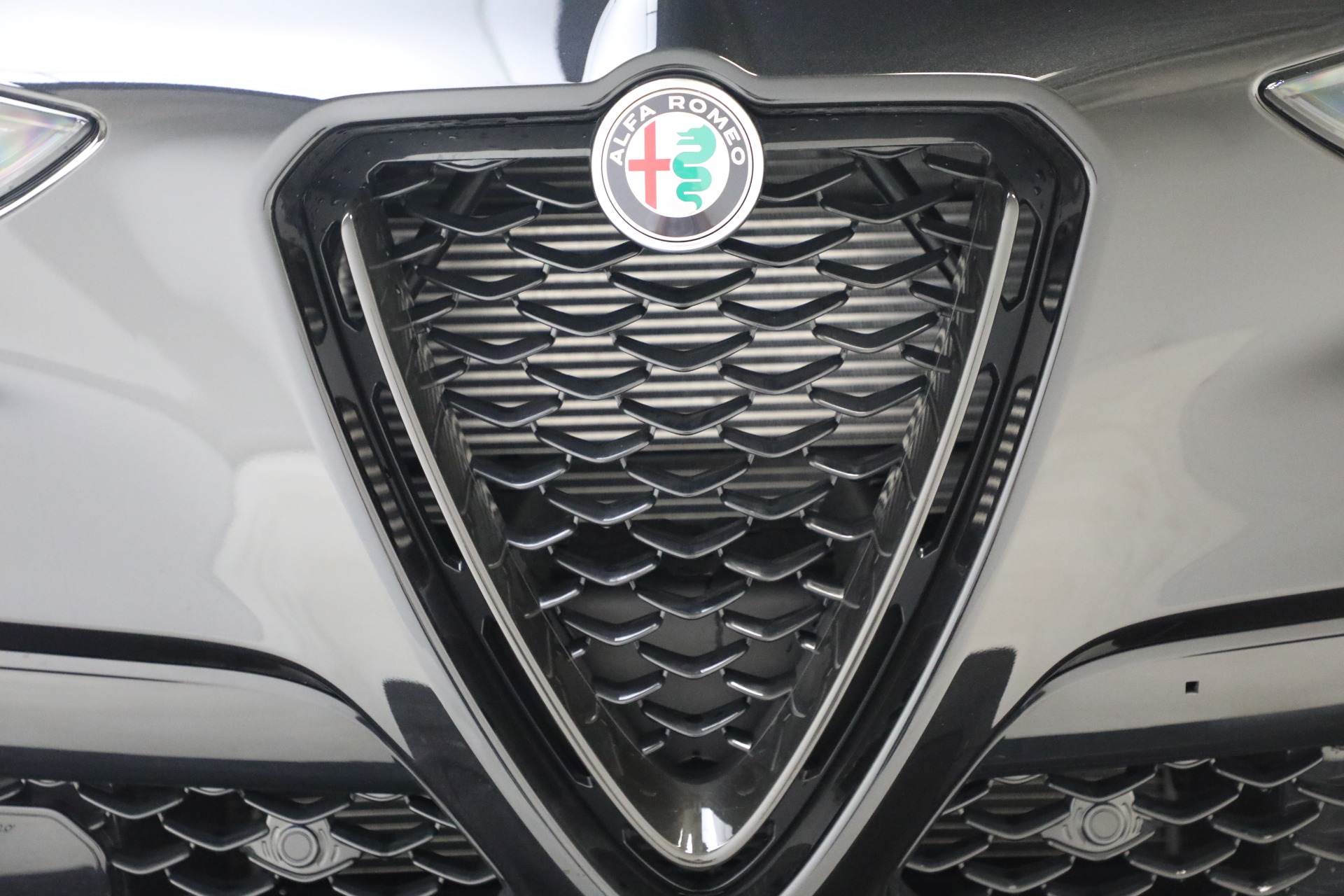 New-2025-Alfa-Romeo-Stelvio-Veloce