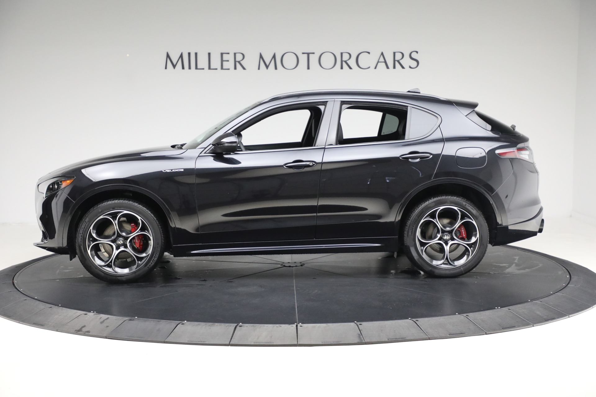 New-2025-Alfa-Romeo-Stelvio-Veloce