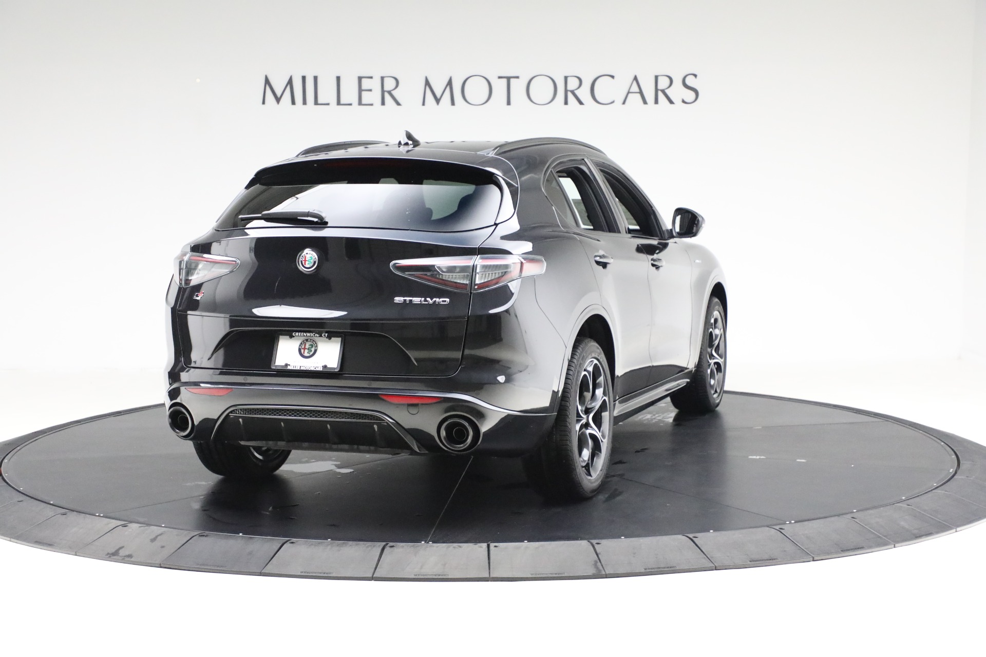 New-2025-Alfa-Romeo-Stelvio-Veloce