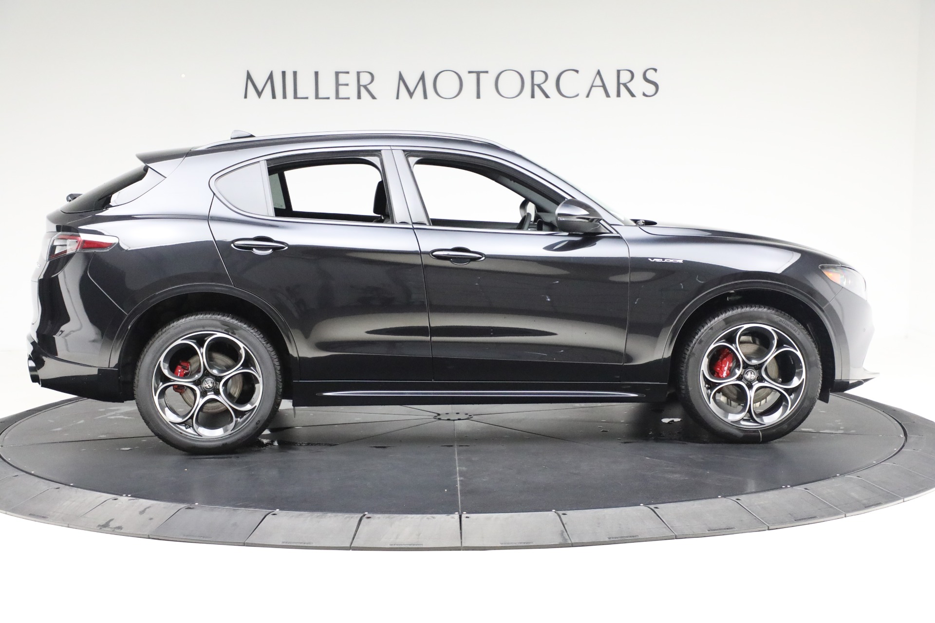 New-2025-Alfa-Romeo-Stelvio-Veloce