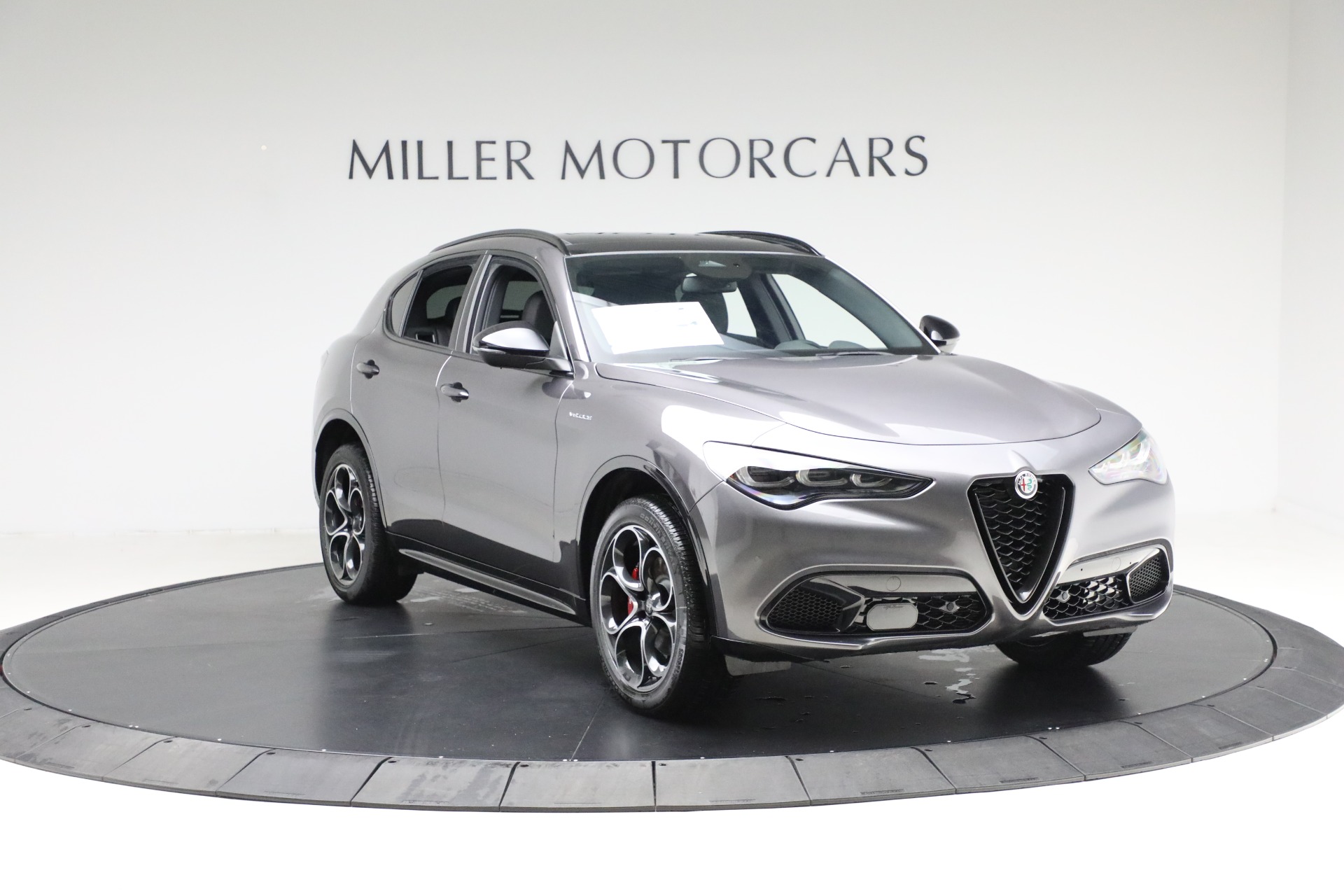 New-2025-Alfa-Romeo-Stelvio-Veloce