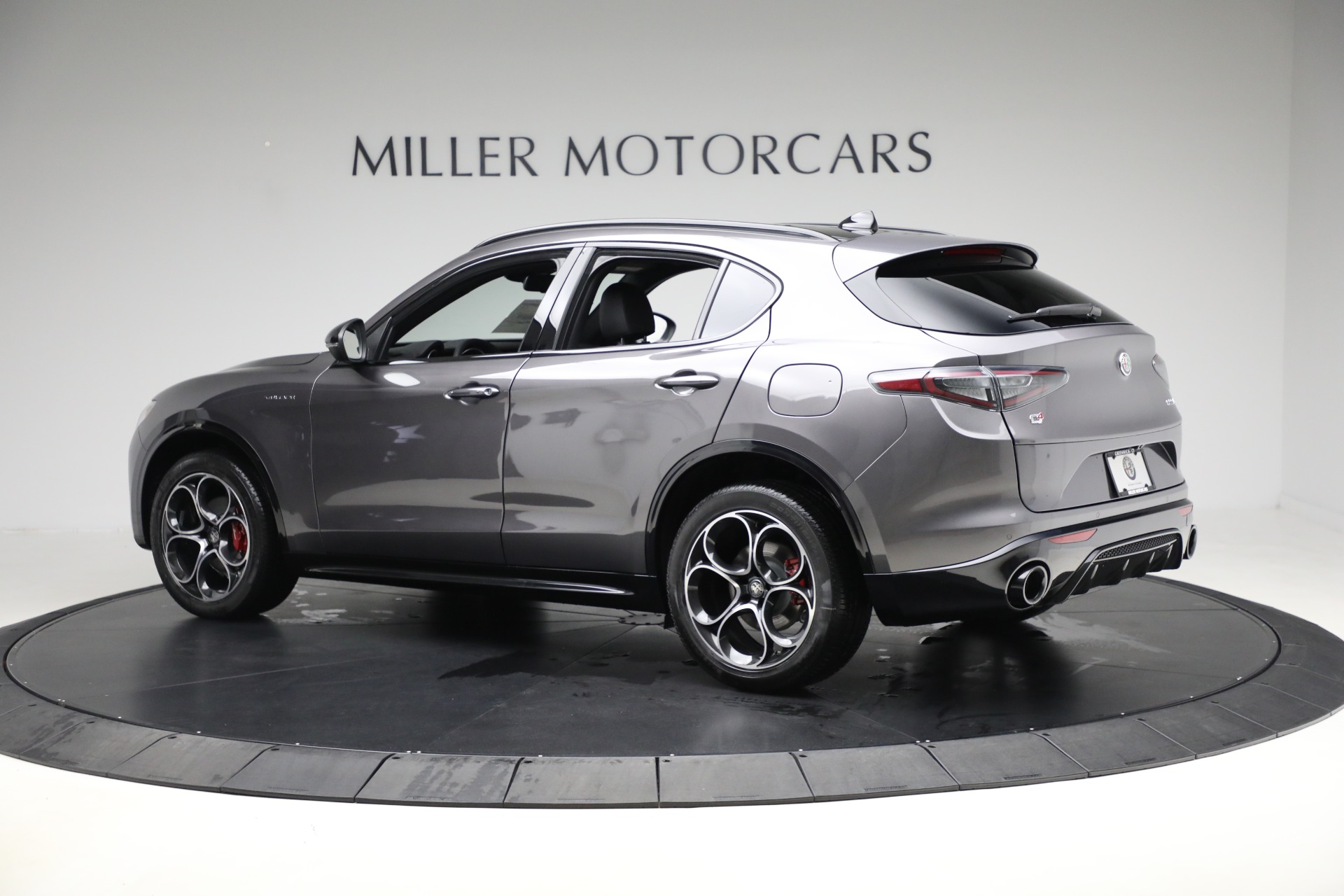 New-2025-Alfa-Romeo-Stelvio-Veloce