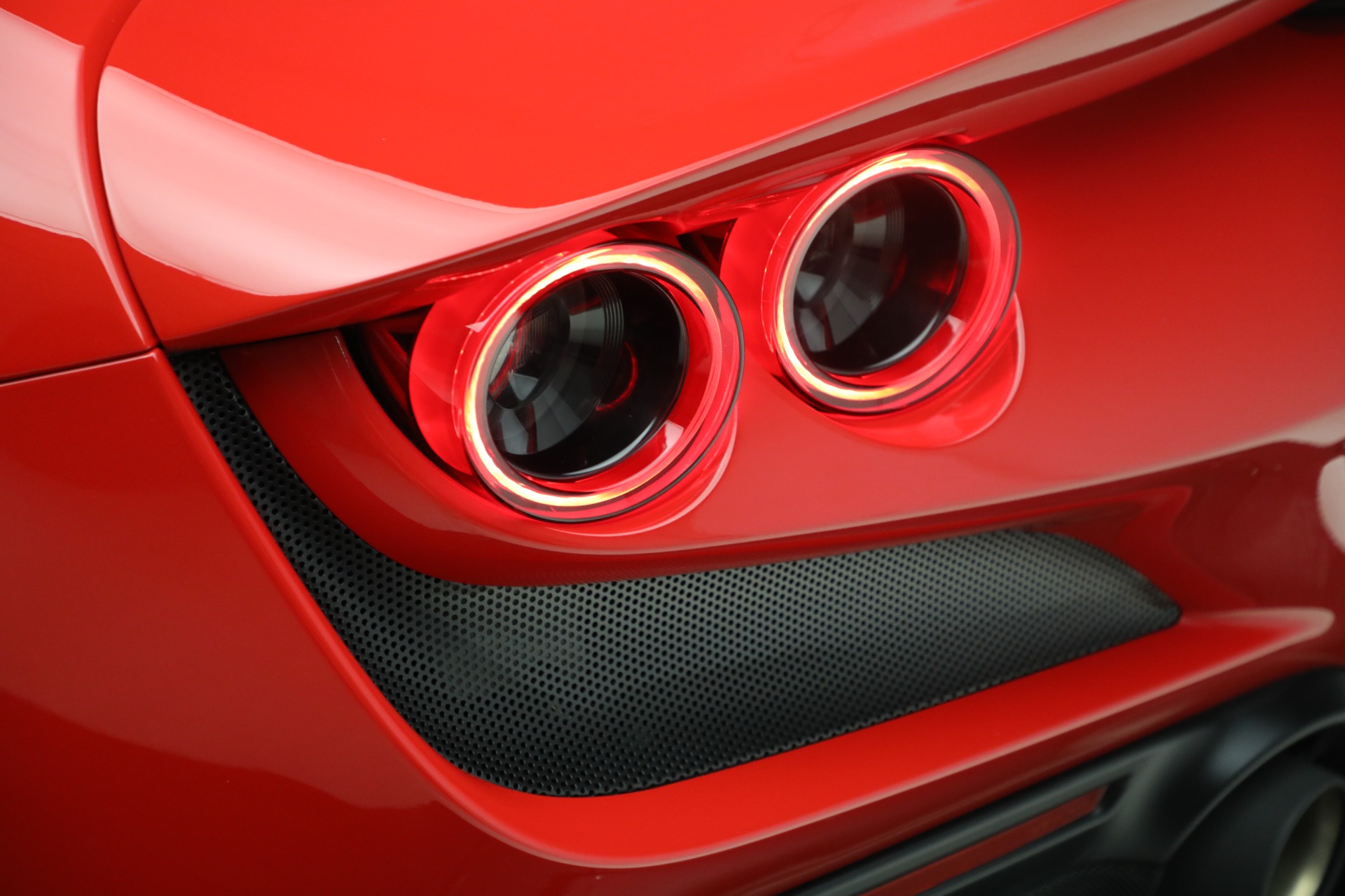 Used-2022-Ferrari-F8-Spider