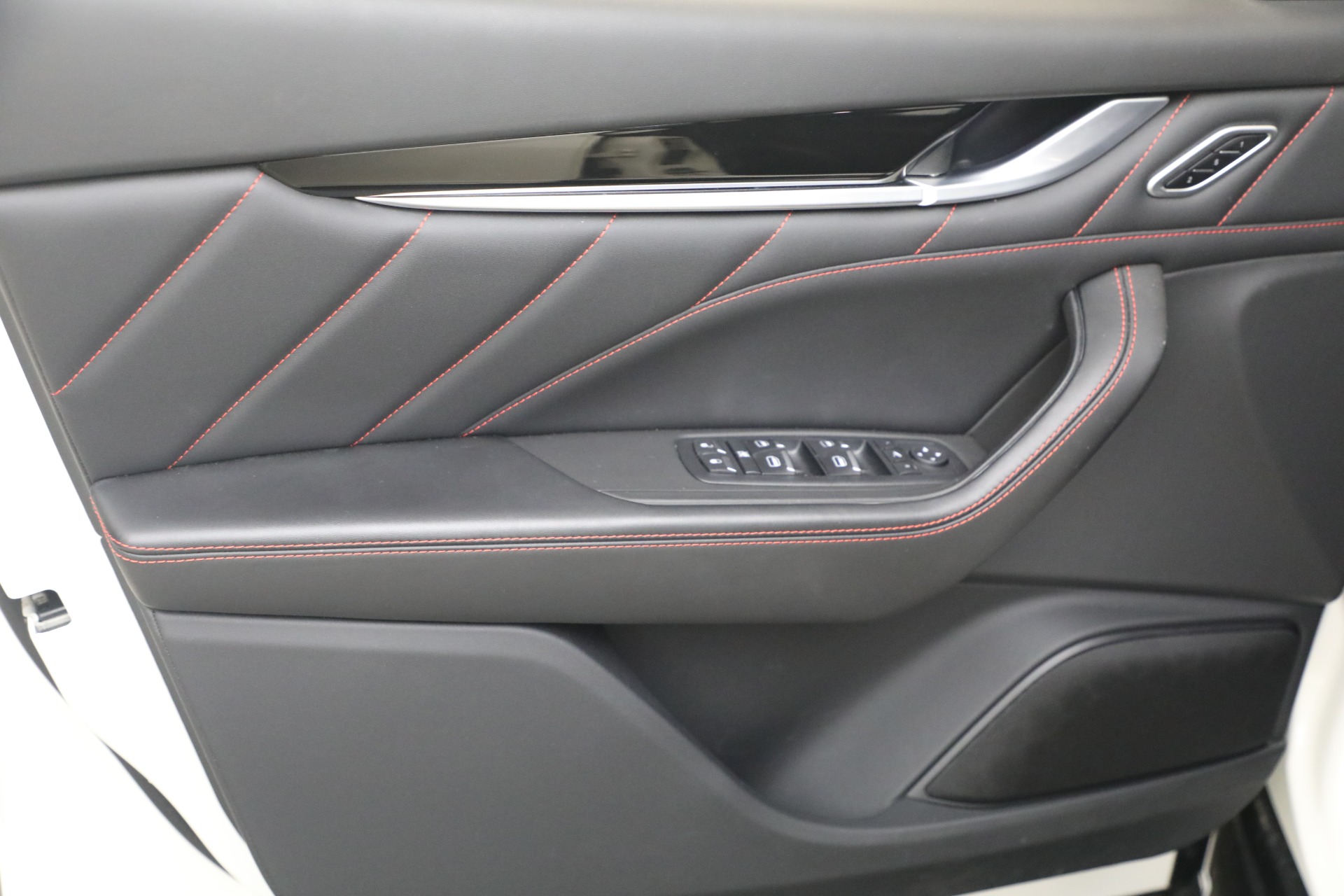 Used-2022-Maserati-Levante-GT