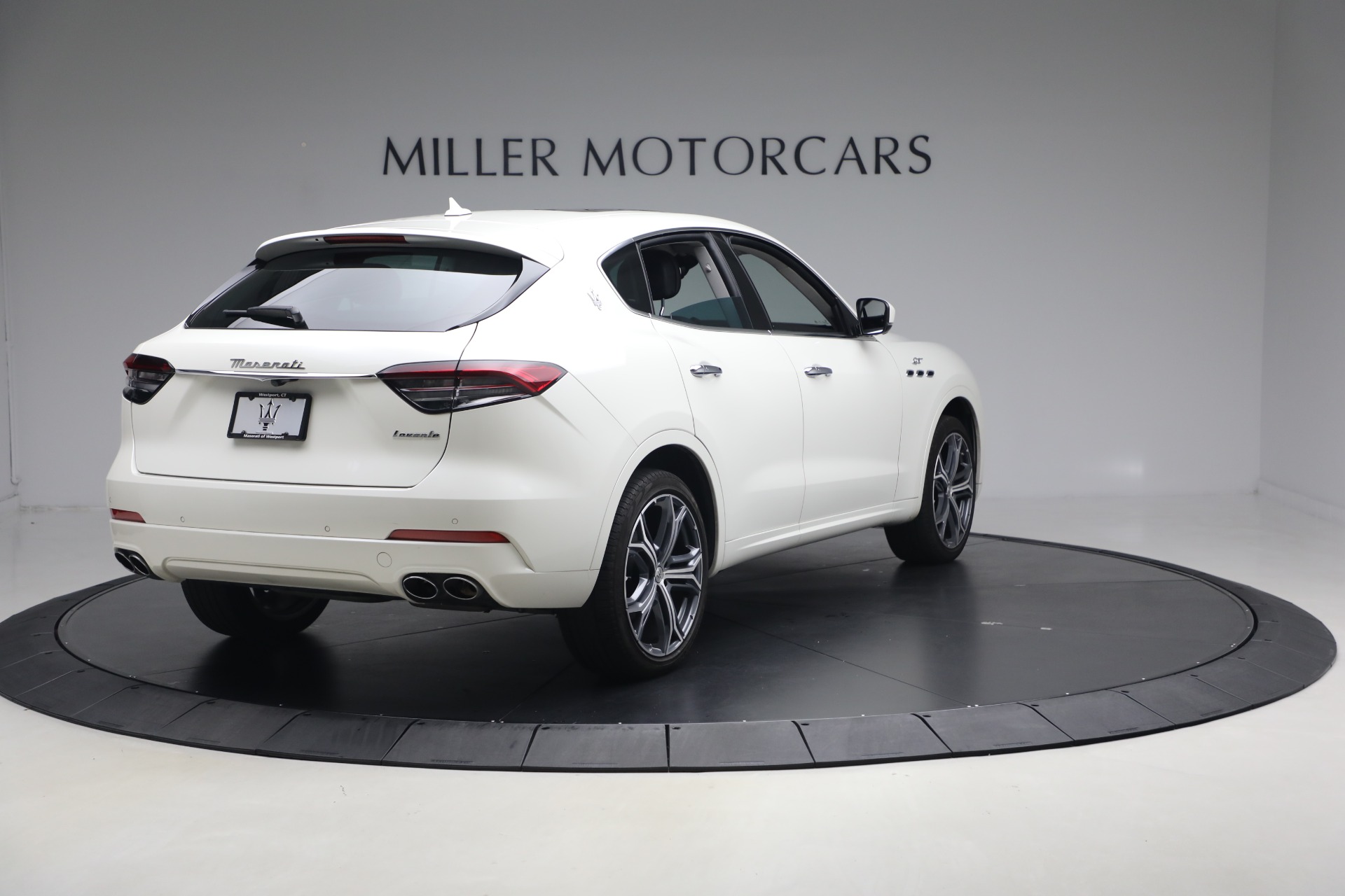 Used-2022-Maserati-Levante-GT