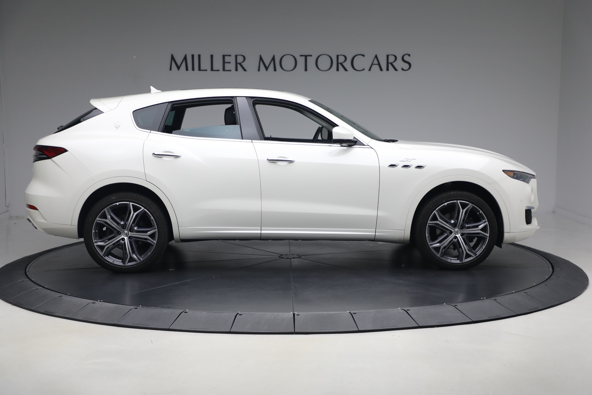 Used-2022-Maserati-Levante-GT