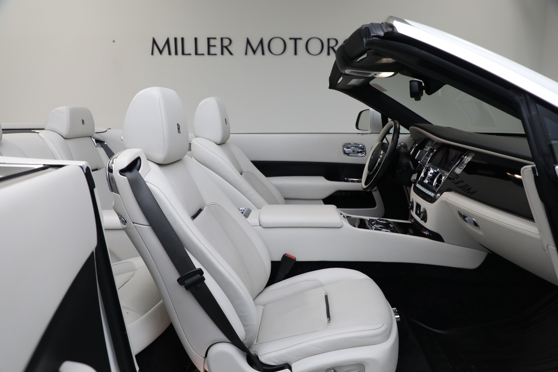 Used-2019-Rolls-Royce-Dawn