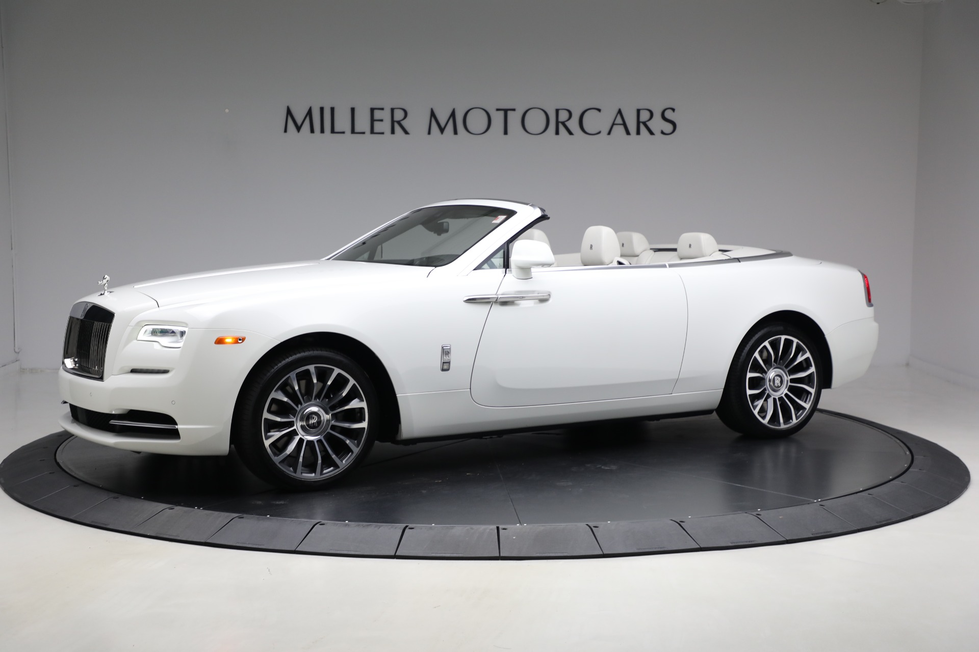 Used-2019-Rolls-Royce-Dawn