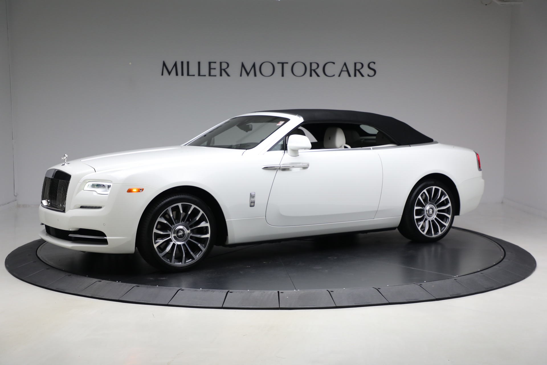 Used-2019-Rolls-Royce-Dawn