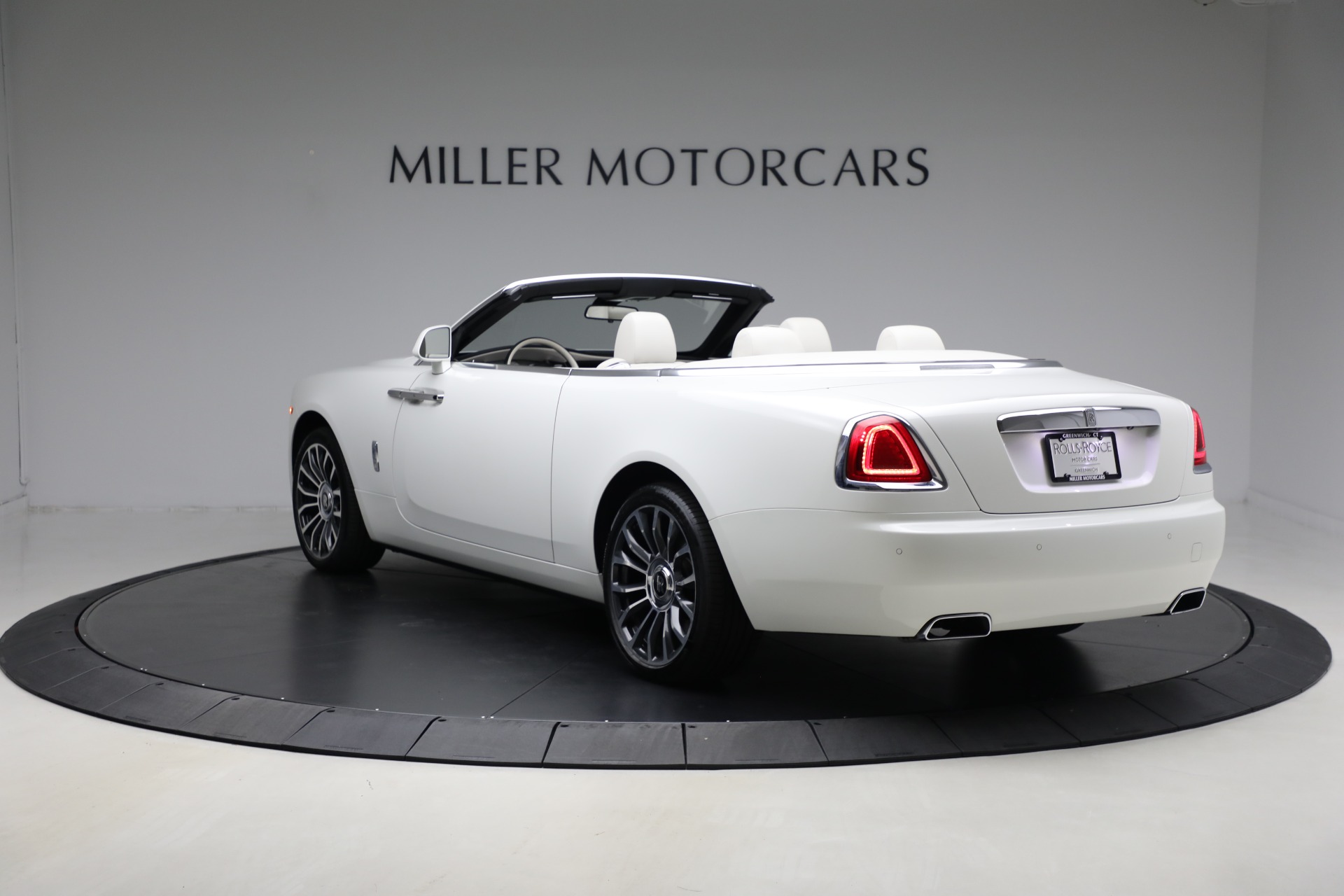 Used-2019-Rolls-Royce-Dawn