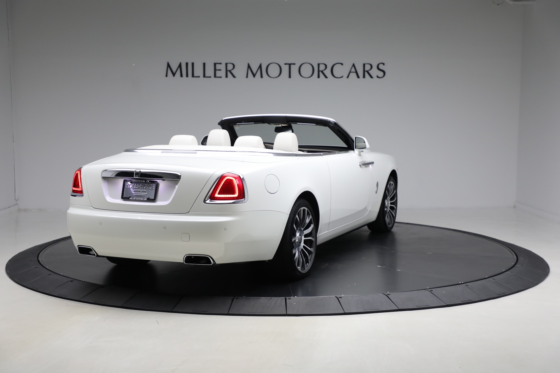 Used-2019-Rolls-Royce-Dawn