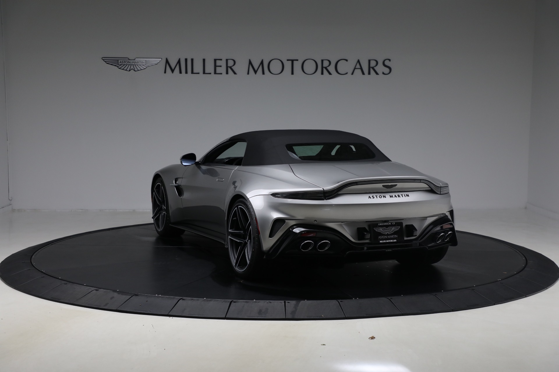New-2026-Aston-Martin-Vantage-Roadster