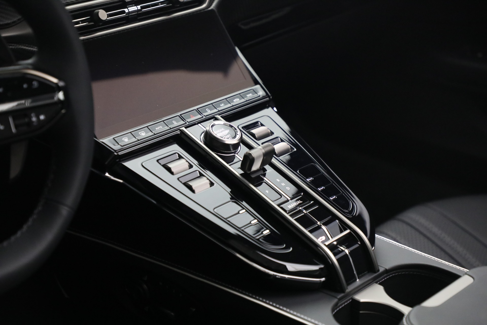 New-2026-Aston-Martin-Vantage-Roadster