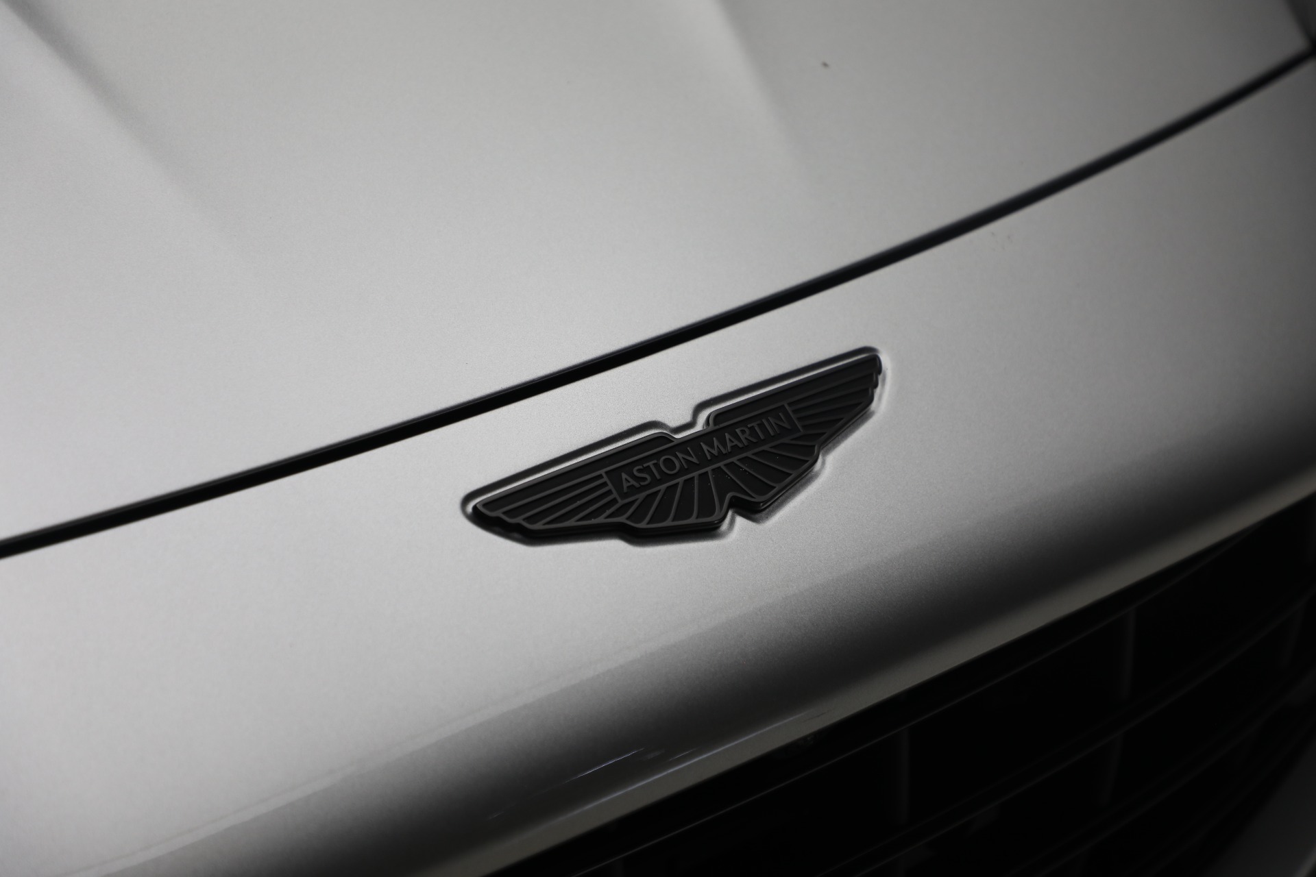 New-2026-Aston-Martin-Vantage-Roadster