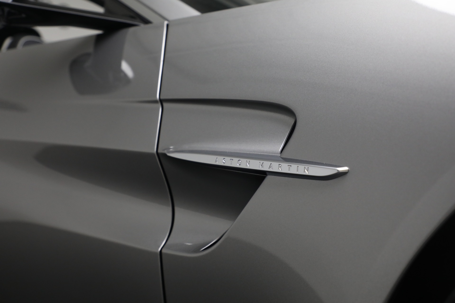 New-2026-Aston-Martin-Vantage-Roadster