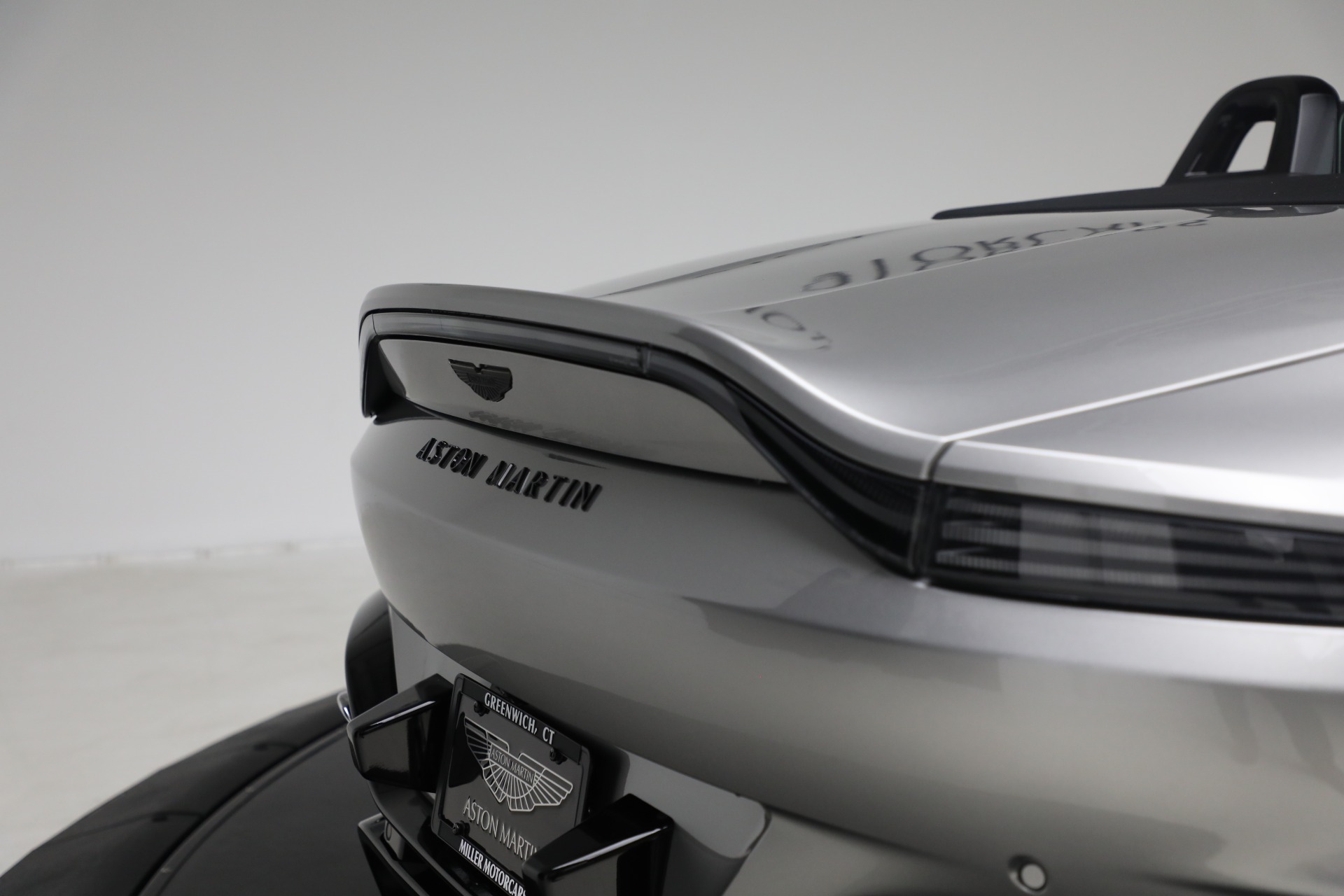 New-2026-Aston-Martin-Vantage-Roadster