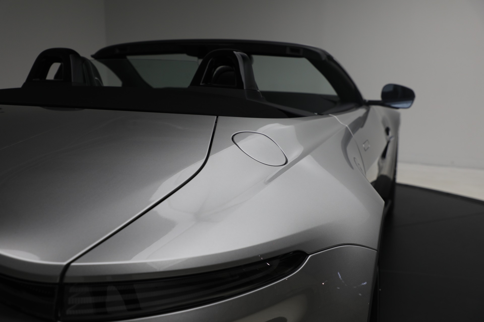 New-2026-Aston-Martin-Vantage-Roadster