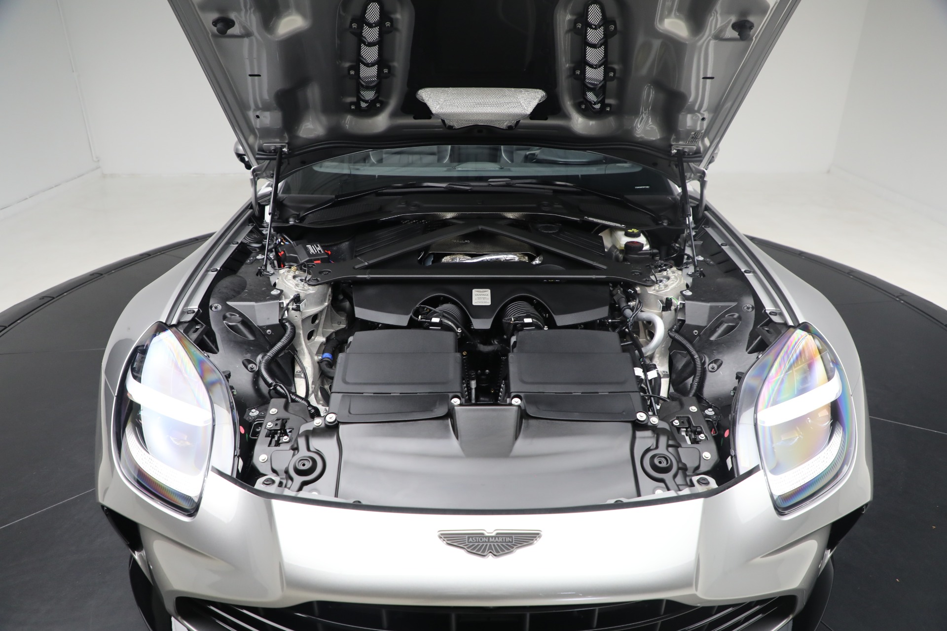 New-2026-Aston-Martin-Vantage-Roadster